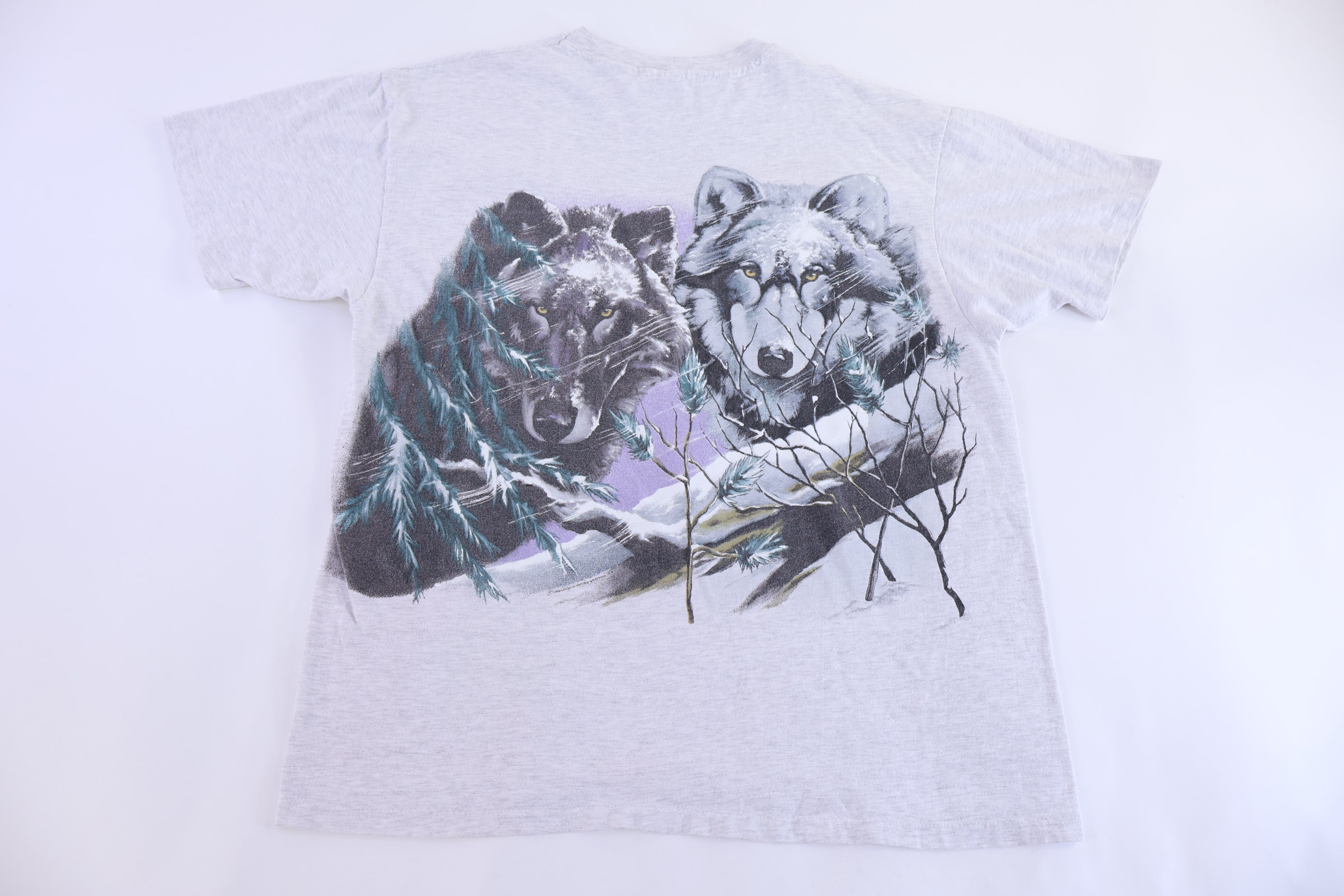 90's Wolves In Nature Graphic T-shirt