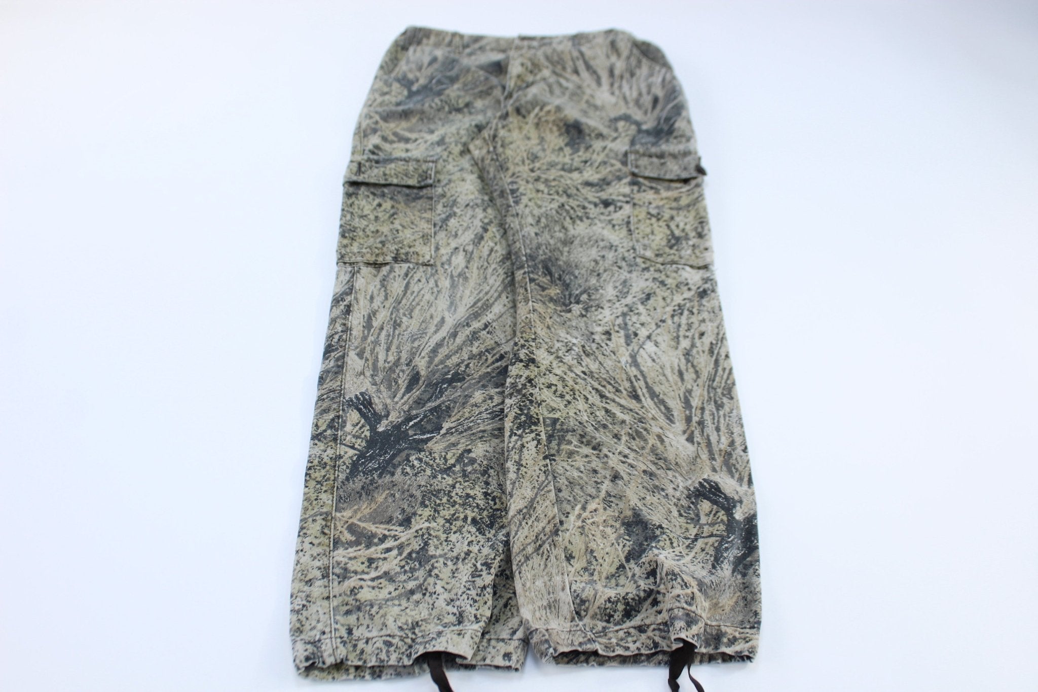 Cabela's Camo Cargo Pants - Pants - Thrifted Threads