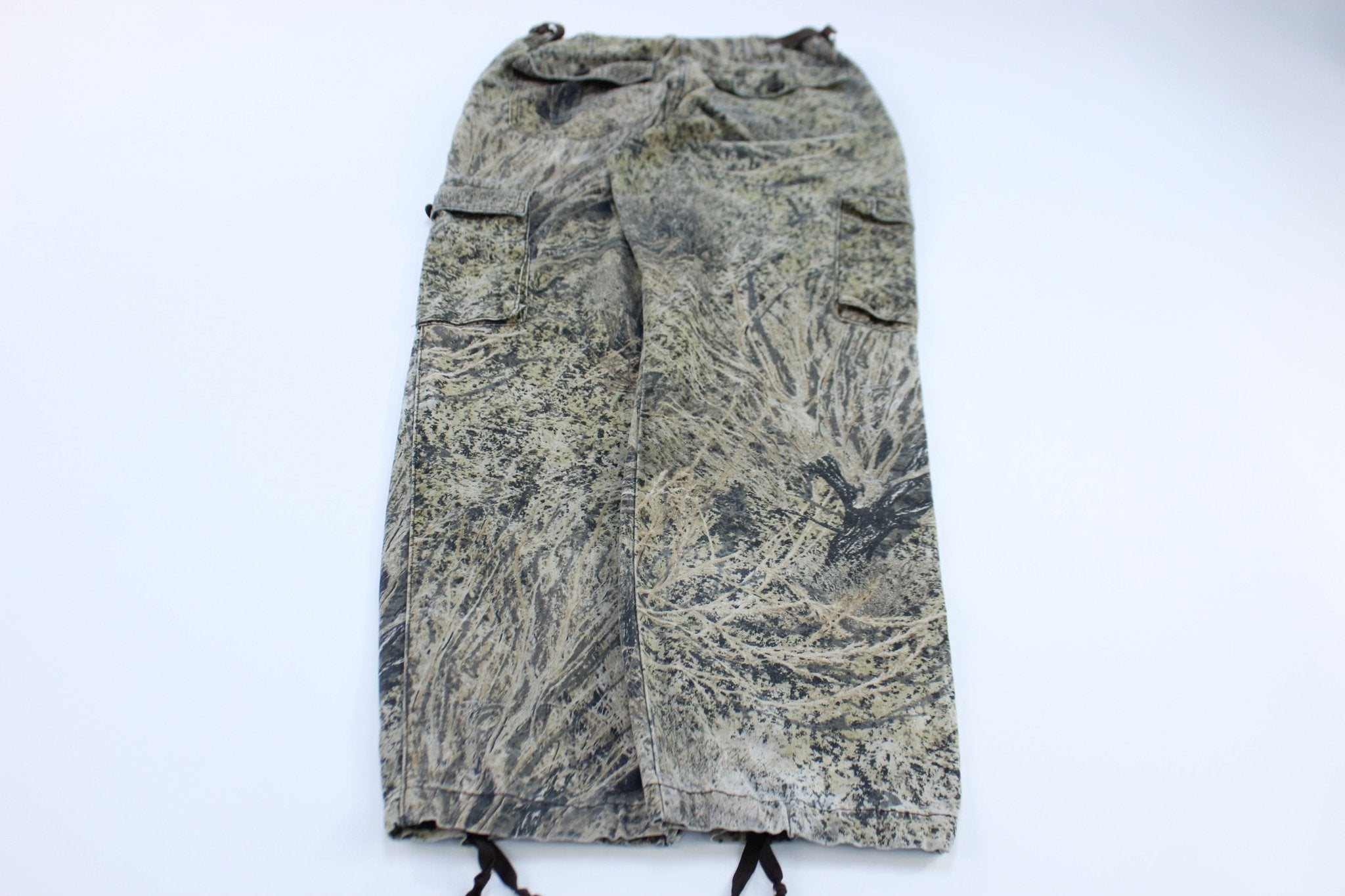Cabela's Camo Cargo Pants - Pants - Thrifted Threads