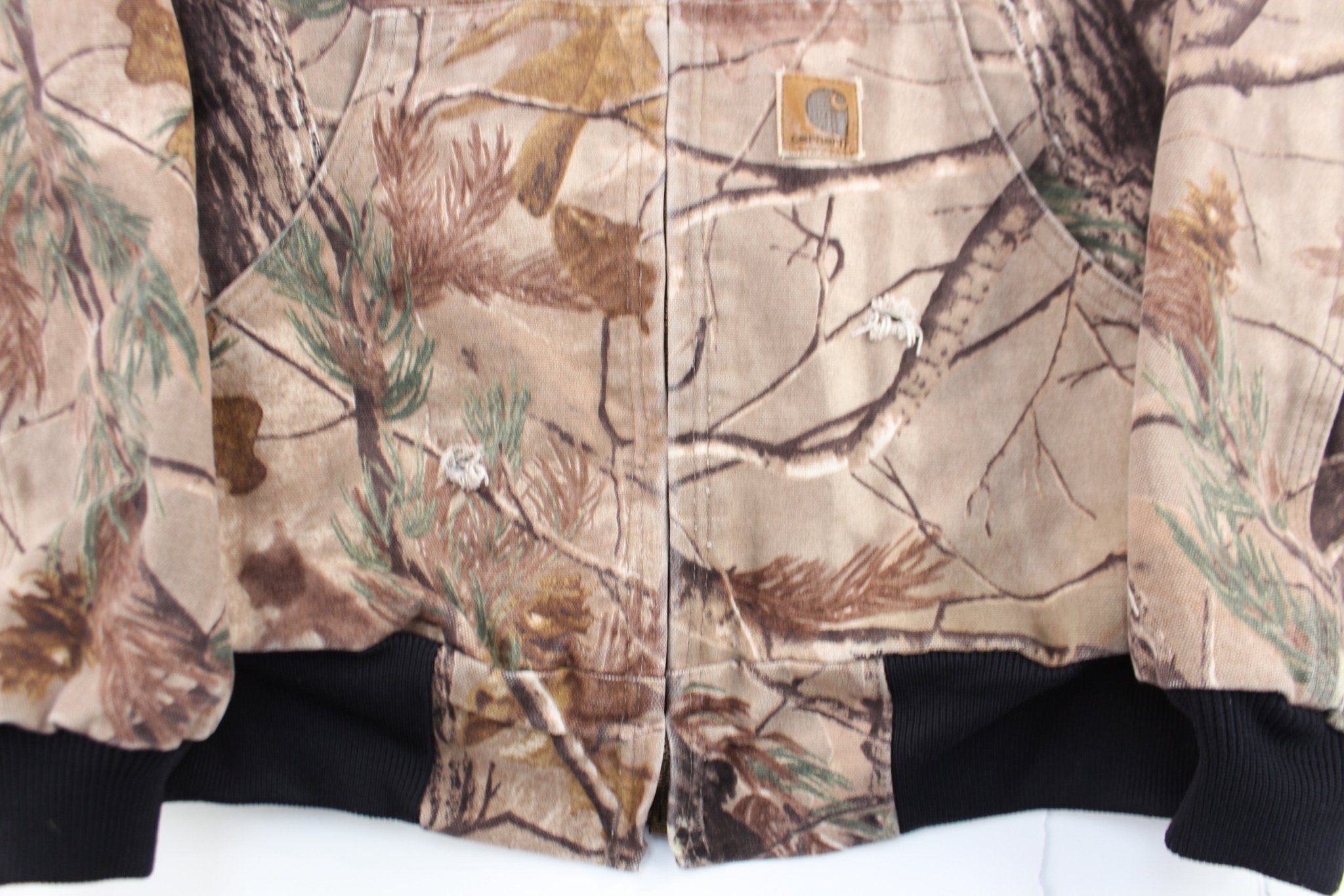 Carhartt Logo Patch RealTree Camo Zip Up Jacket - ThriftedThreads.com