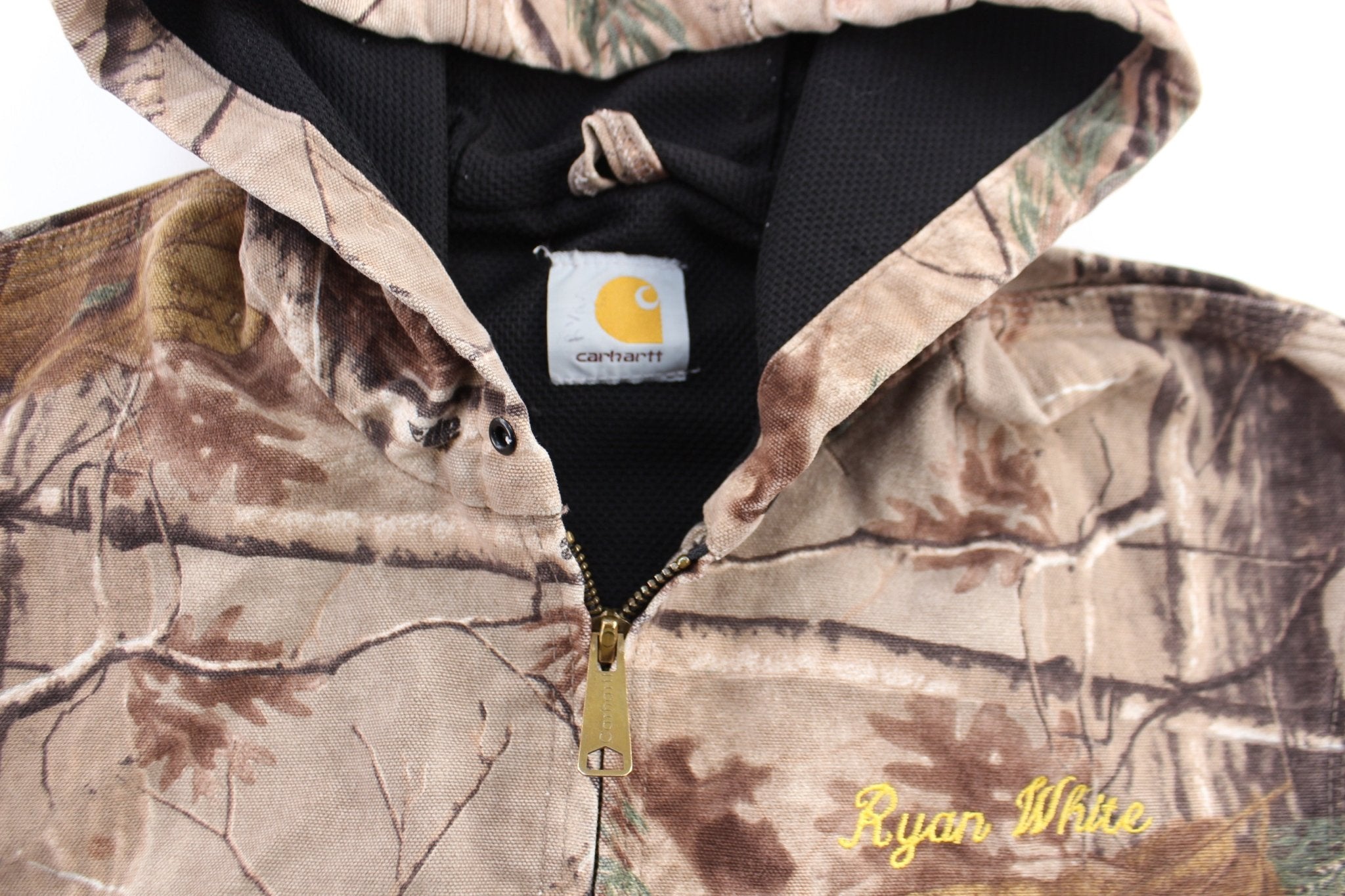 Carhartt Logo Patch RealTree Camo Zip Up Jacket - ThriftedThreads.com