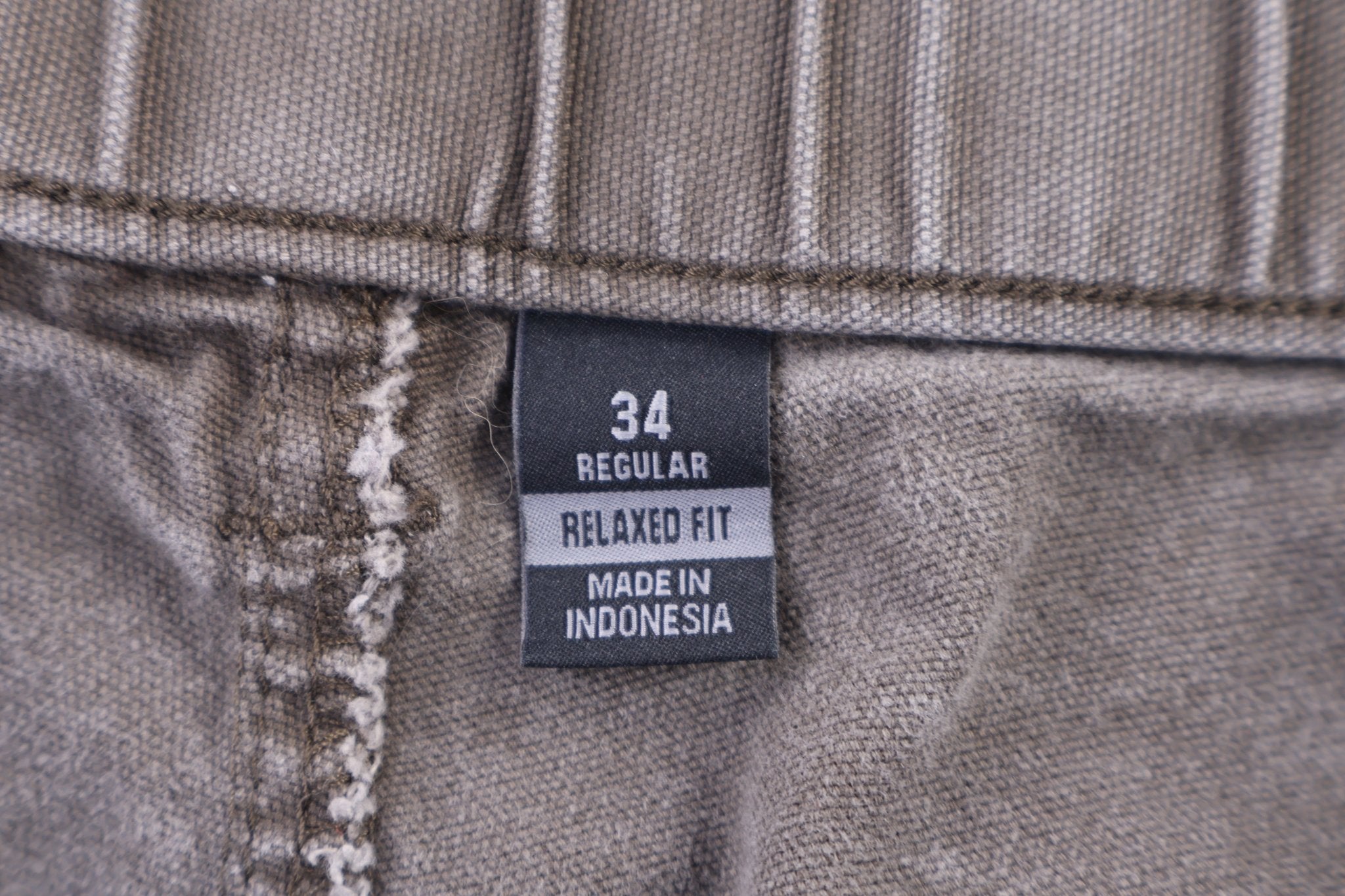 Carhartt Logo Patch Relaxed Fit Brown Pants - pant - Thrifted Threads