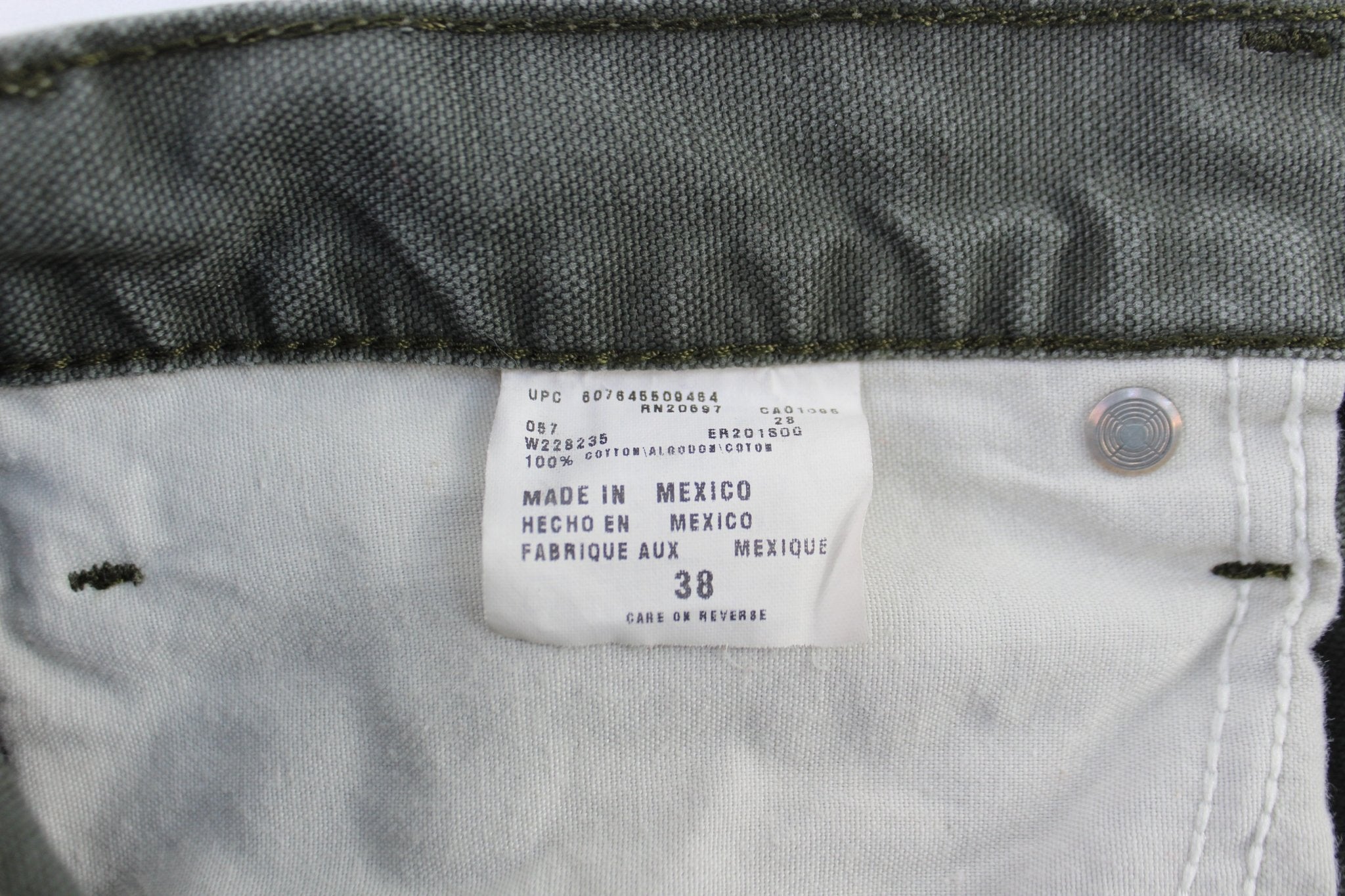 Dickie's Logo Patch Green Cargo Shorts - ThriftedThreads.com