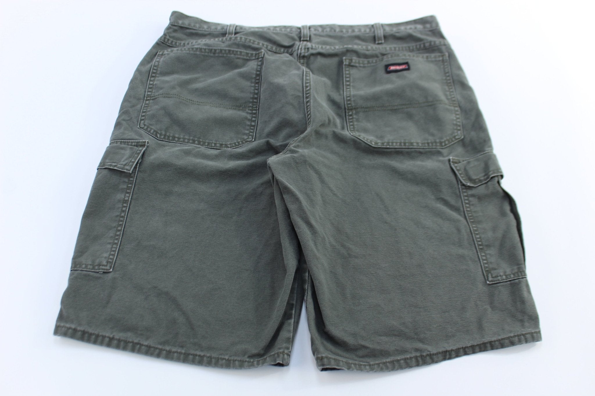 Dickie's Logo Patch Green Cargo Shorts - ThriftedThreads.com