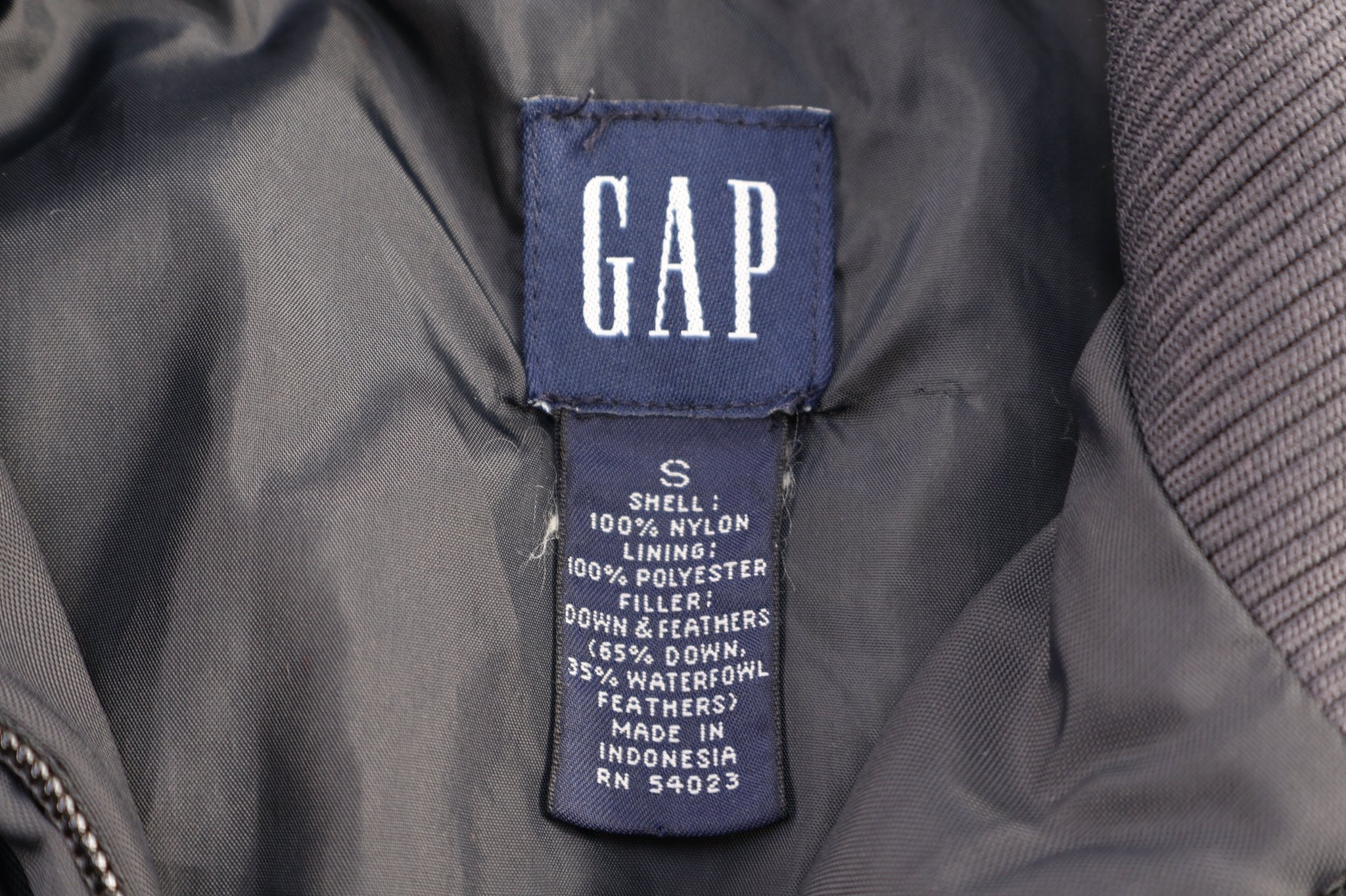 GAP Full Zip Puffer Jacket - jacket - Thrifted Threads