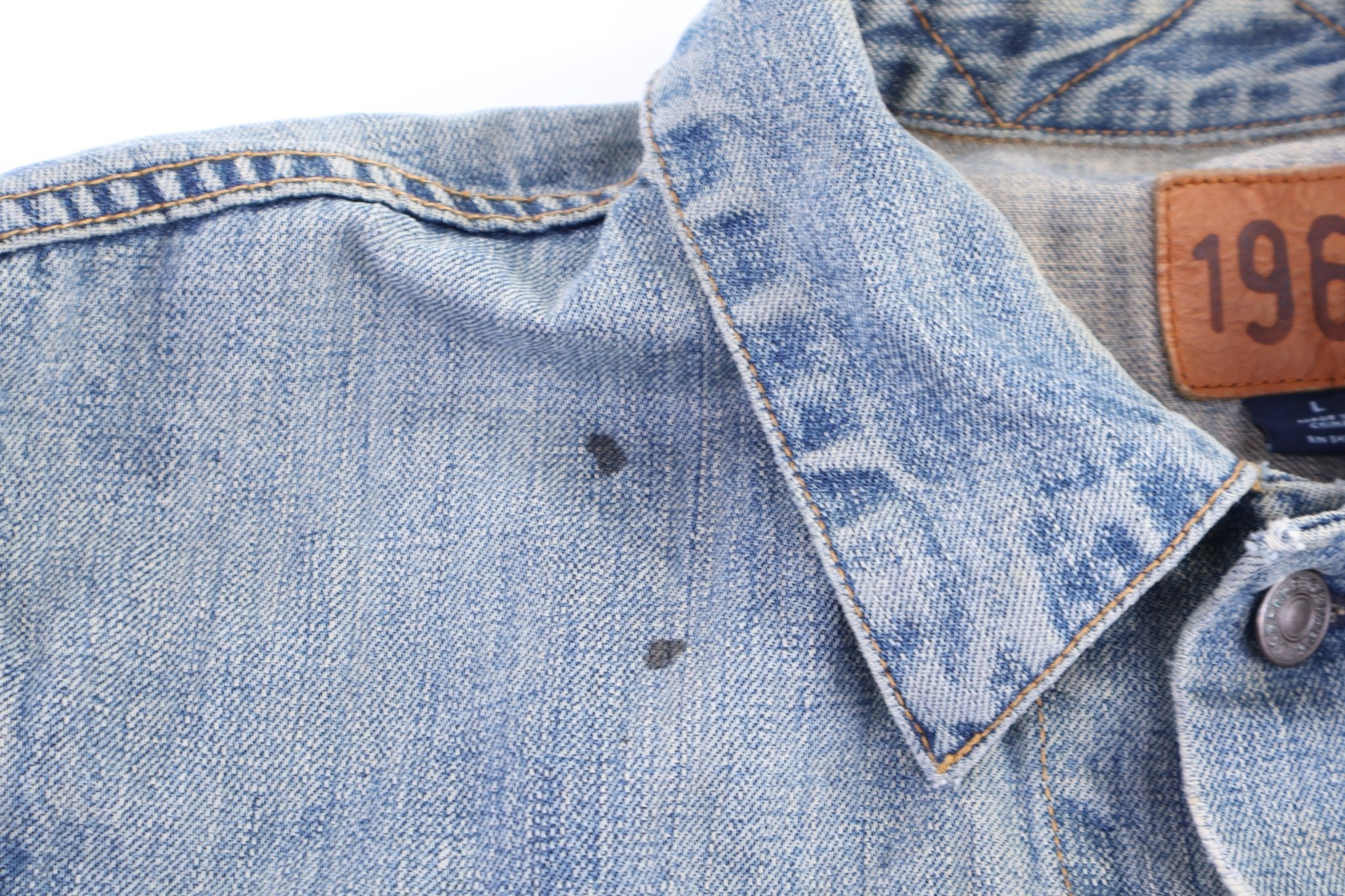 GAP Light Wash Denim Jacket - Jacket - Thrifted Threads