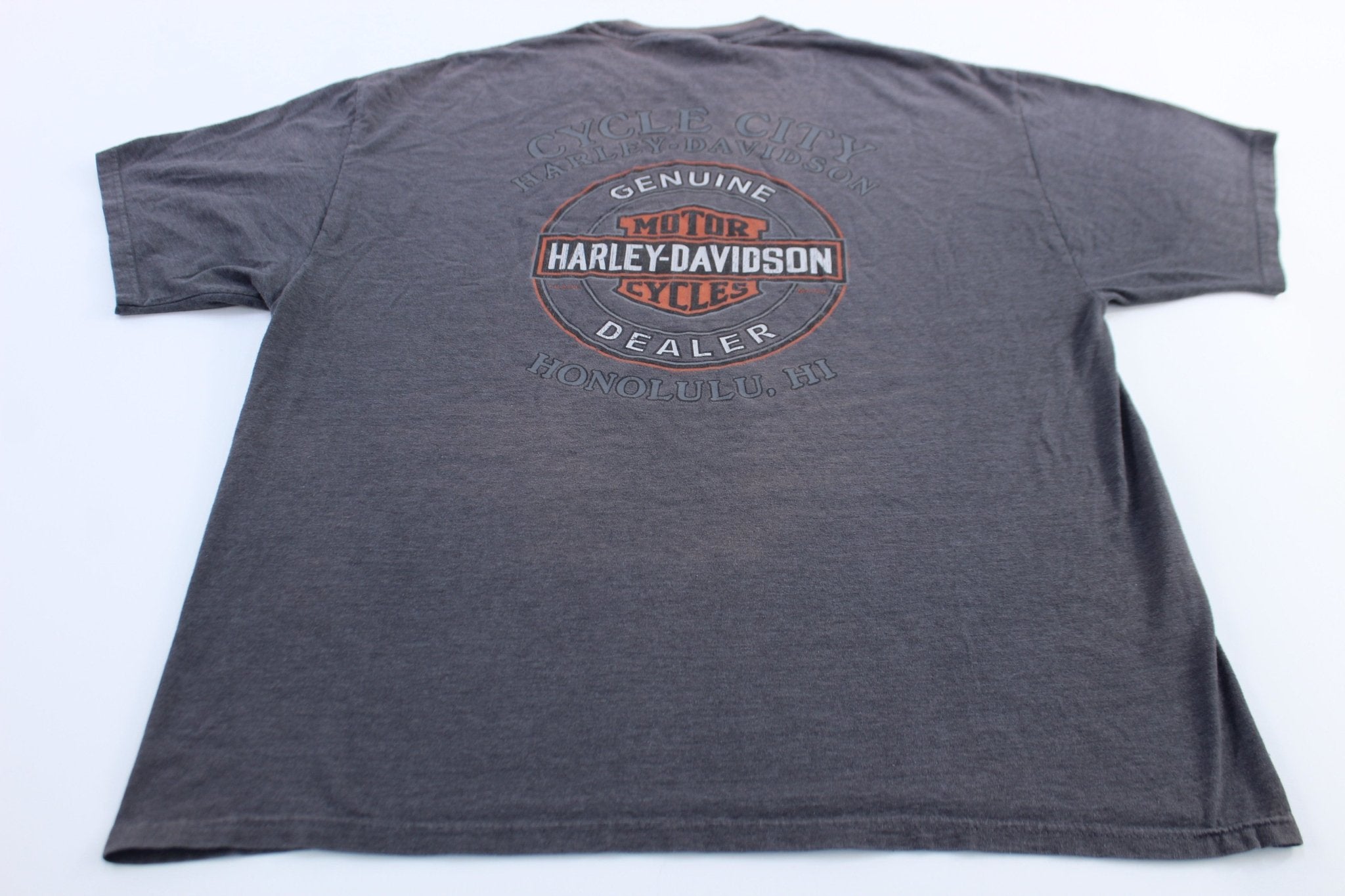Harley Davidson Motorcycles Honolulu, Hawaii T-Shirt - ThriftedThreads.com