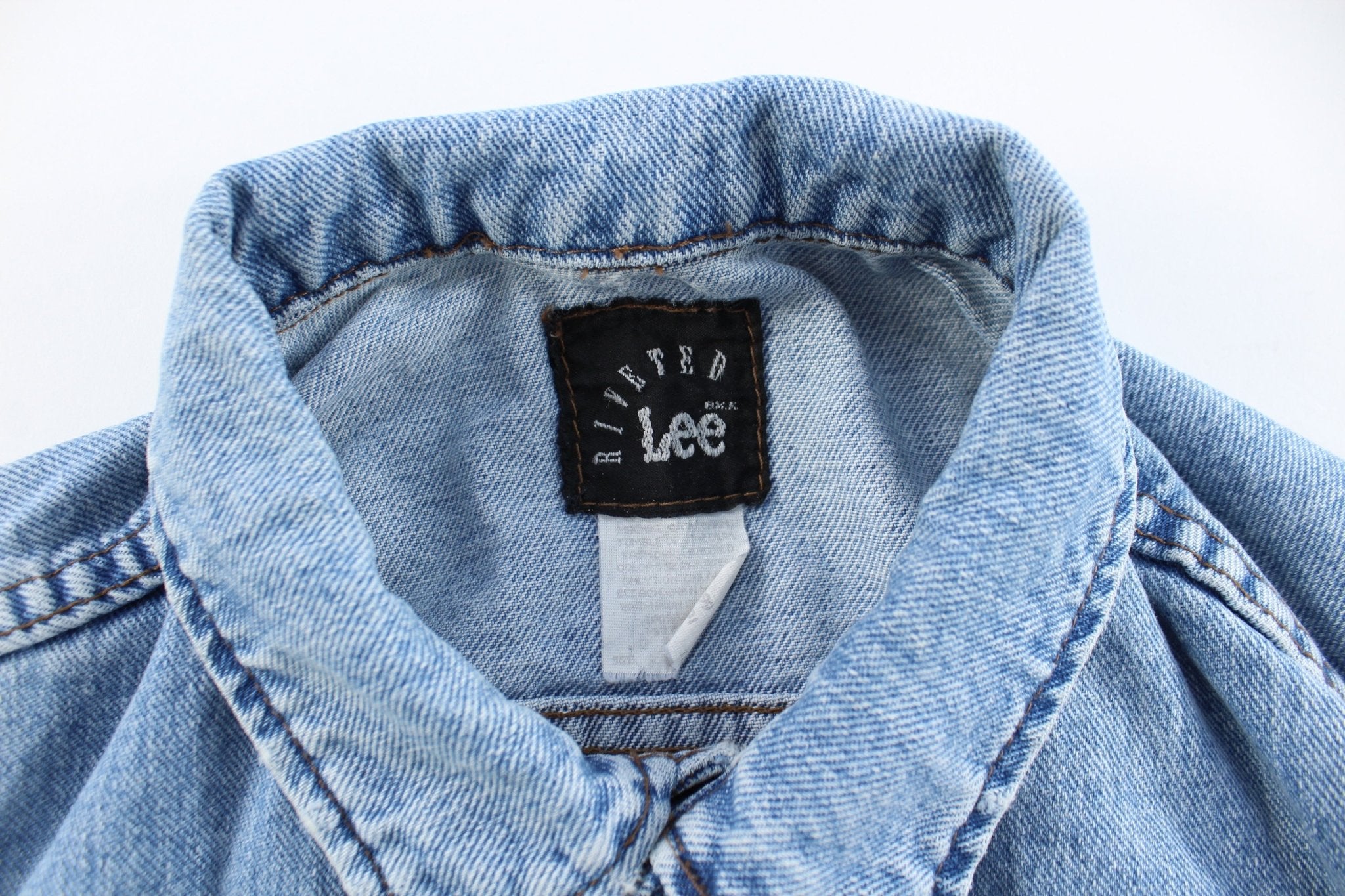 Lee Riveted Light Wash Denim Jacket – ThriftedThreads.com