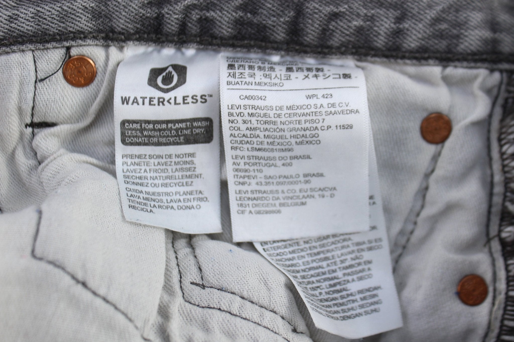 Levi's 501 Grey Denim Jeans - pants - Thrifted Threads
