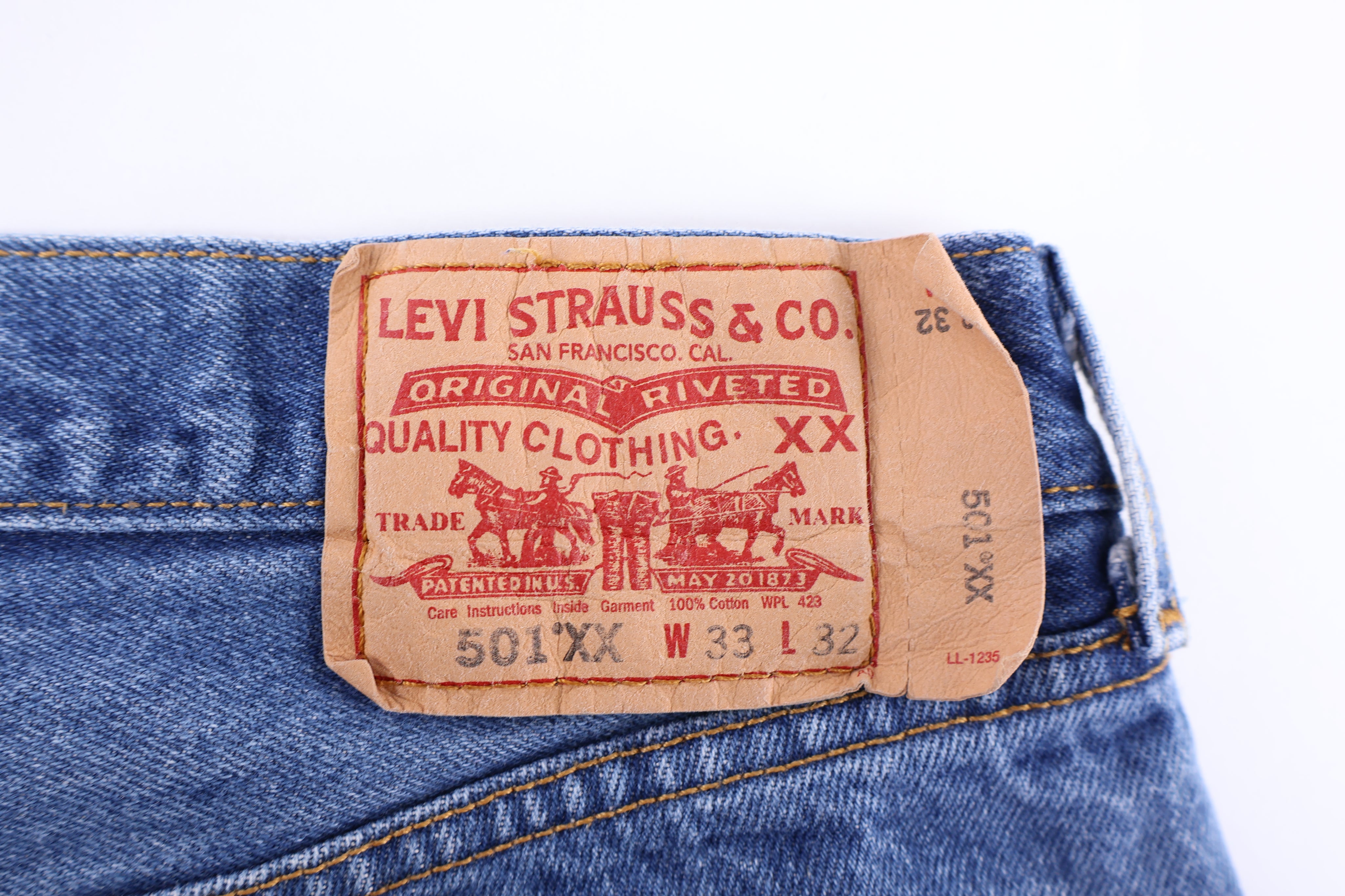 Levi's 501 Medium Wash Denim Jeans - Pants/Shorts - Thrifted Threads