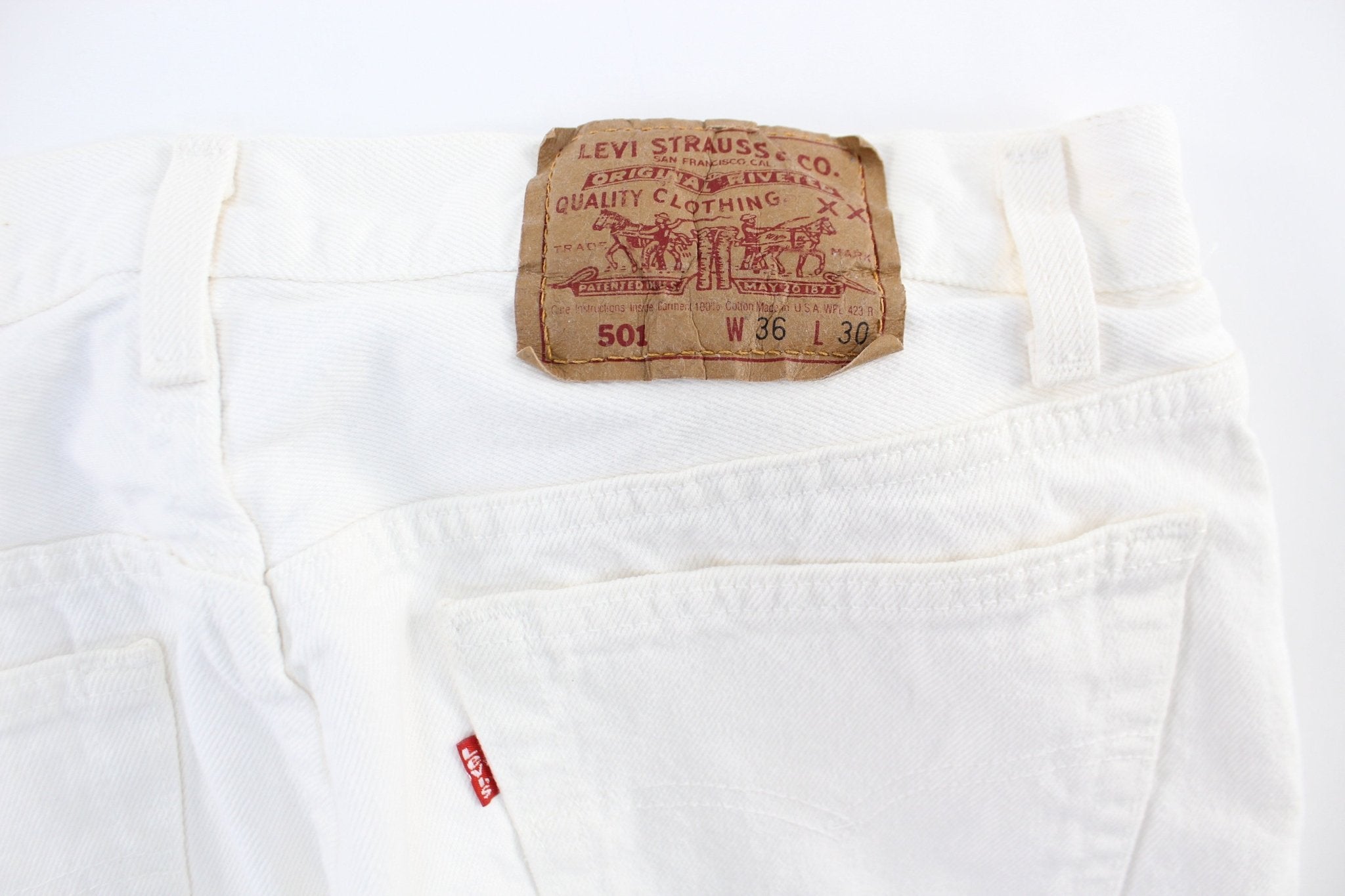 Levi's 501 White Denim Jeans - ThriftedThreads.com