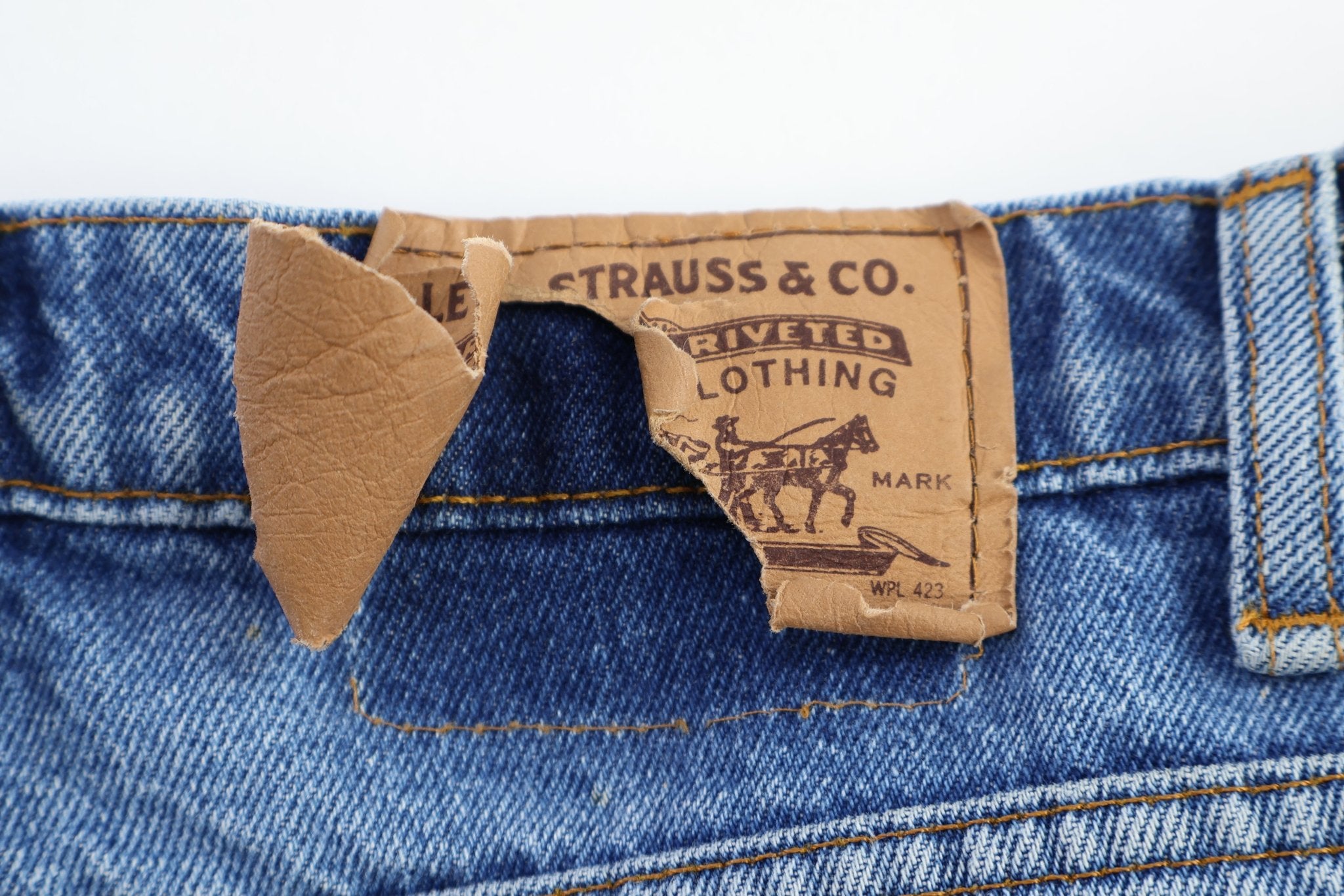Levi's 505 Dark Wash Denim Jeans - Pants - Thrifted Threads