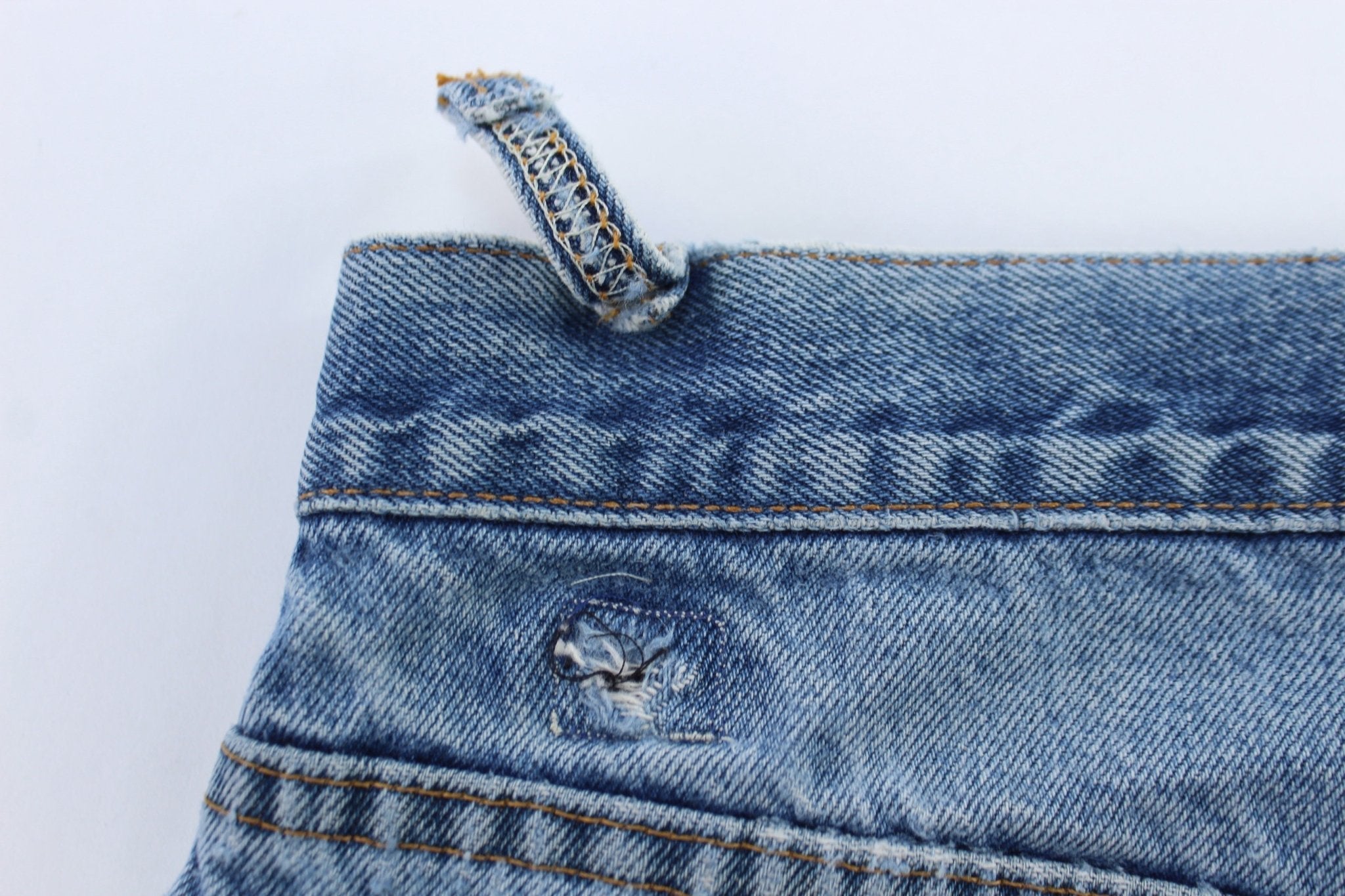 Levi's 505 Medium Wash Denim Jeans - Pants/Shorts - Thrifted Threads