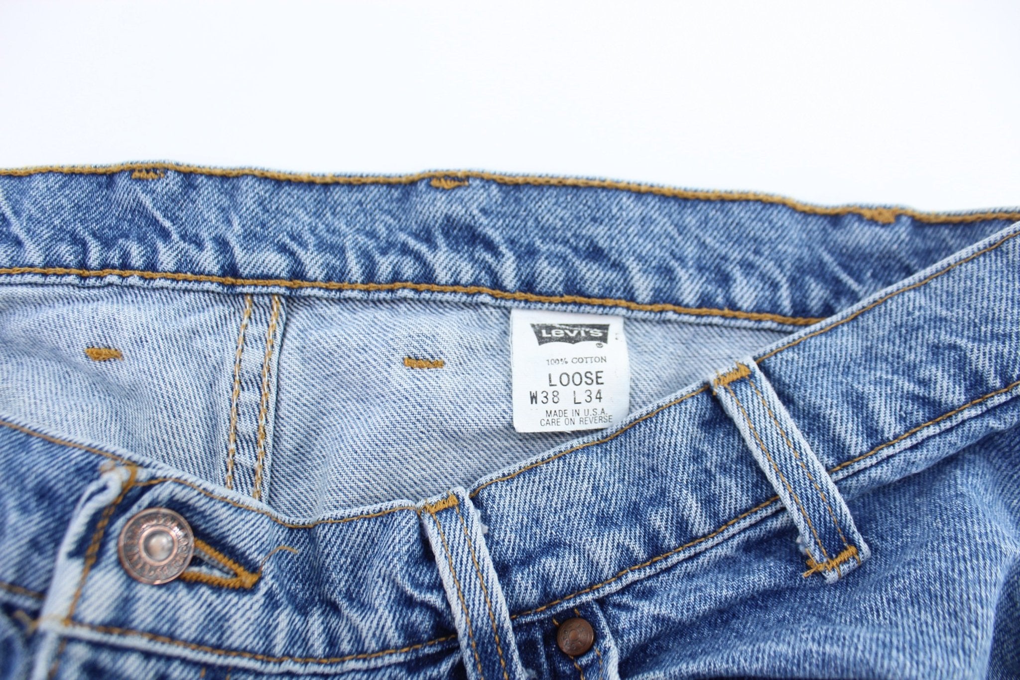 Levi's 546 Denim Jeans - ThriftedThreads.com