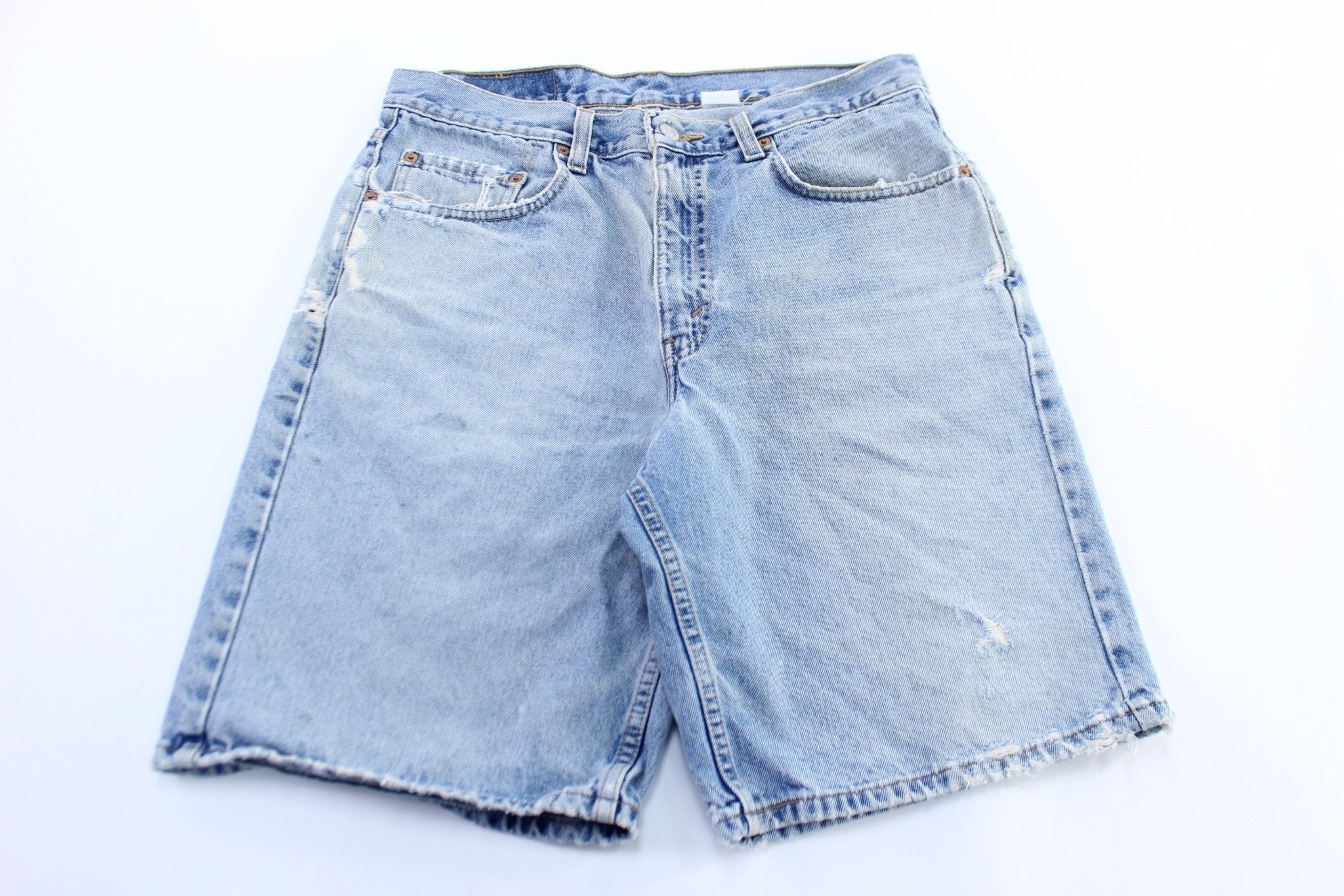 Levi's 550 Light Wash Denim Shorts - ThriftedThreads.com