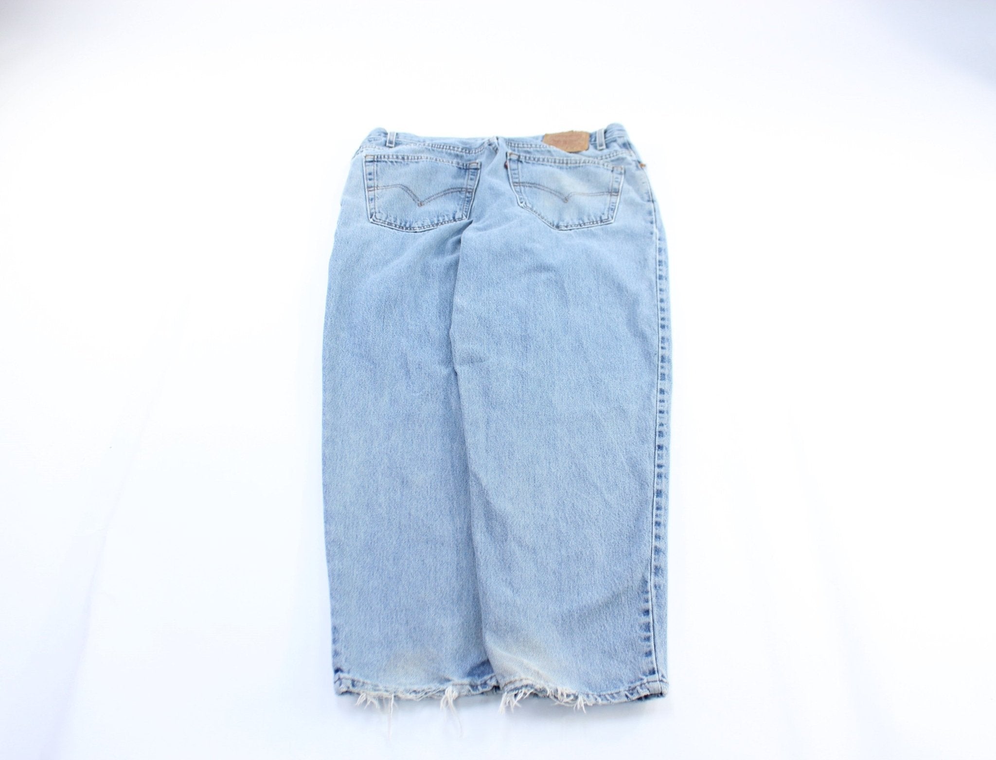 Levi's 560 Light Wash Denim Jeans - ThriftedThreads.com