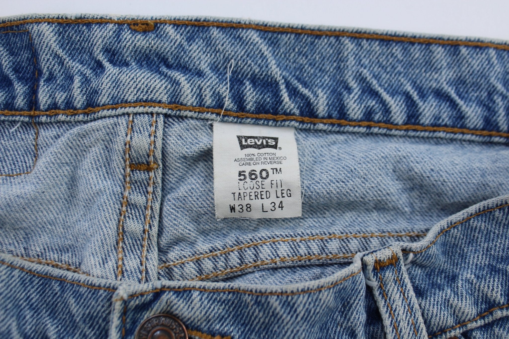 Levi's 560 Loose Fit Denim Jeans - ThriftedThreads.com