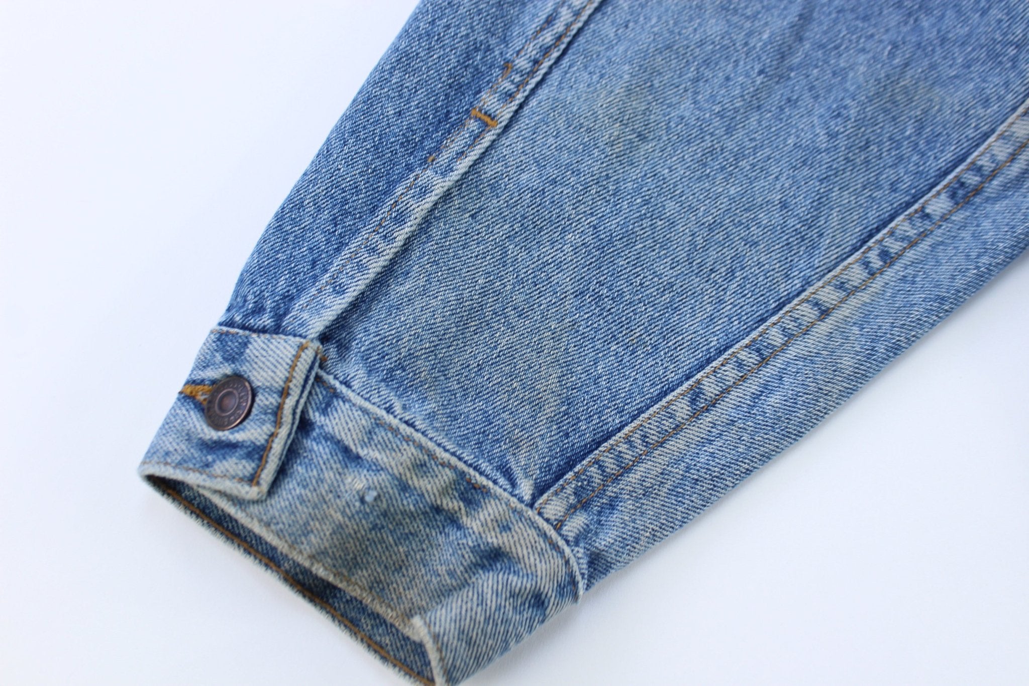 Levi's Embroidered "501 Live The Legend" Denim Jacket - ThriftedThreads.com