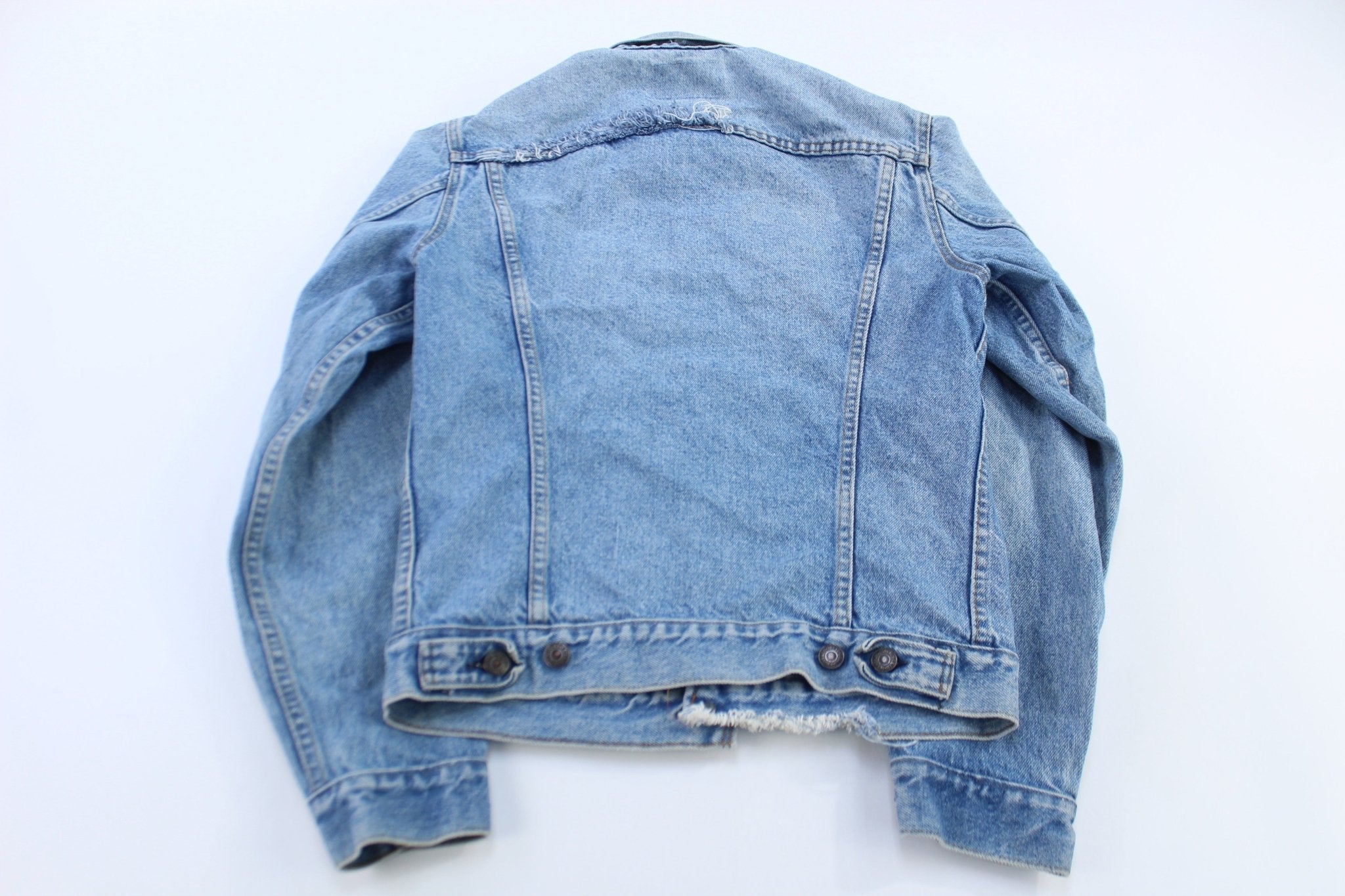 Levi's Light Wash Button Trucker Jacket - jacket - Thrifted Threads