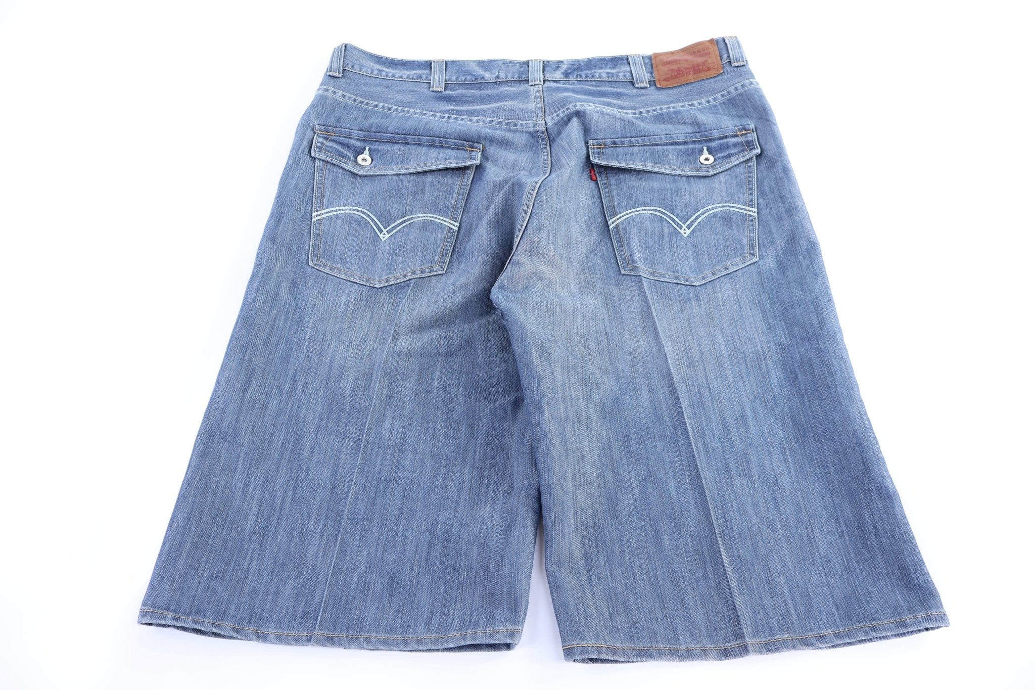 Levi's Medium Wash Denim Shorts - Pants/Shorts - Thrifted Threads