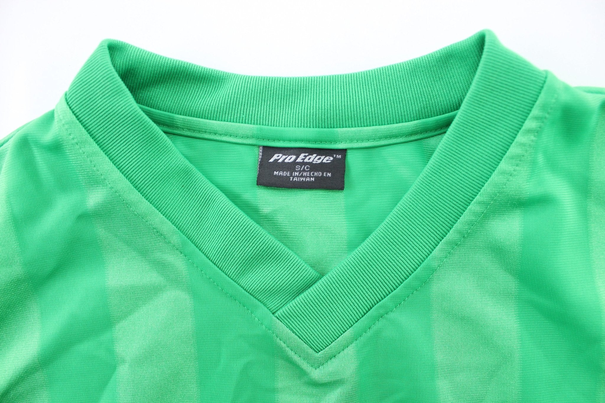 Mexico Embroidered Logo Green Soccer Jersey - ThriftedThreads.com