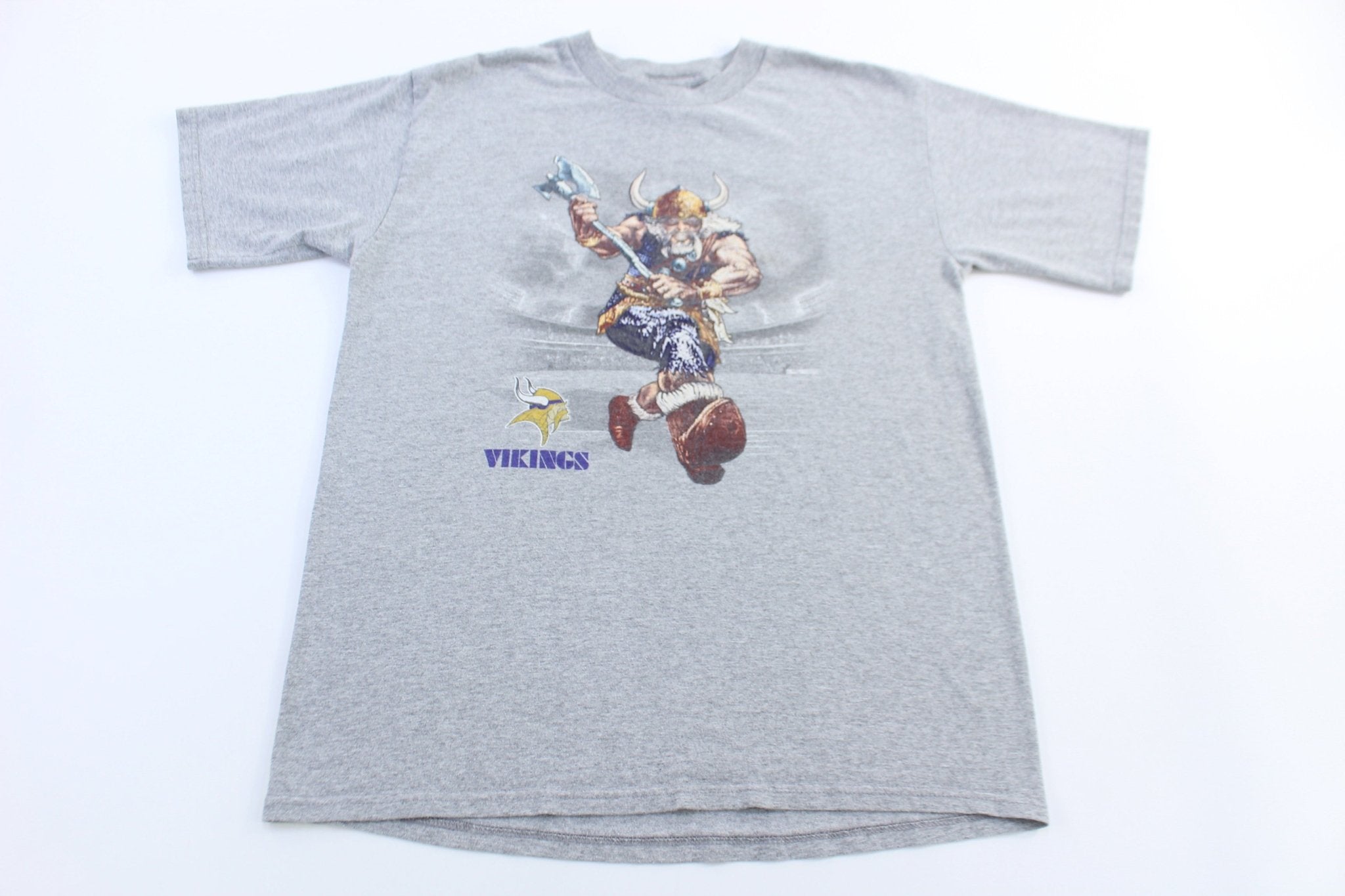 Minnesota Vikings Football T-shirt - ThriftedThreads.com