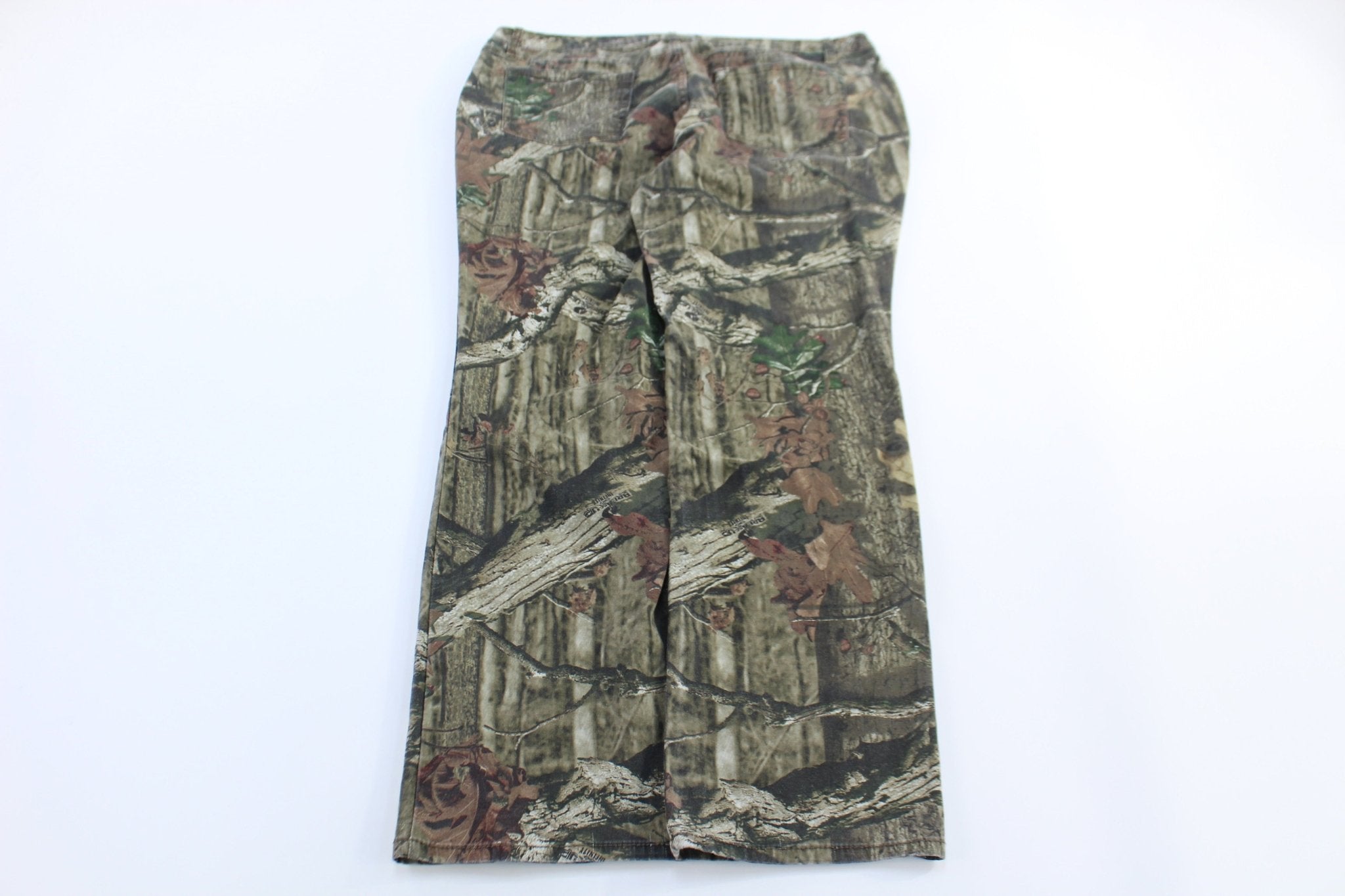 Mossy Oak Camo Cargo Pants - ThriftedThreads.com