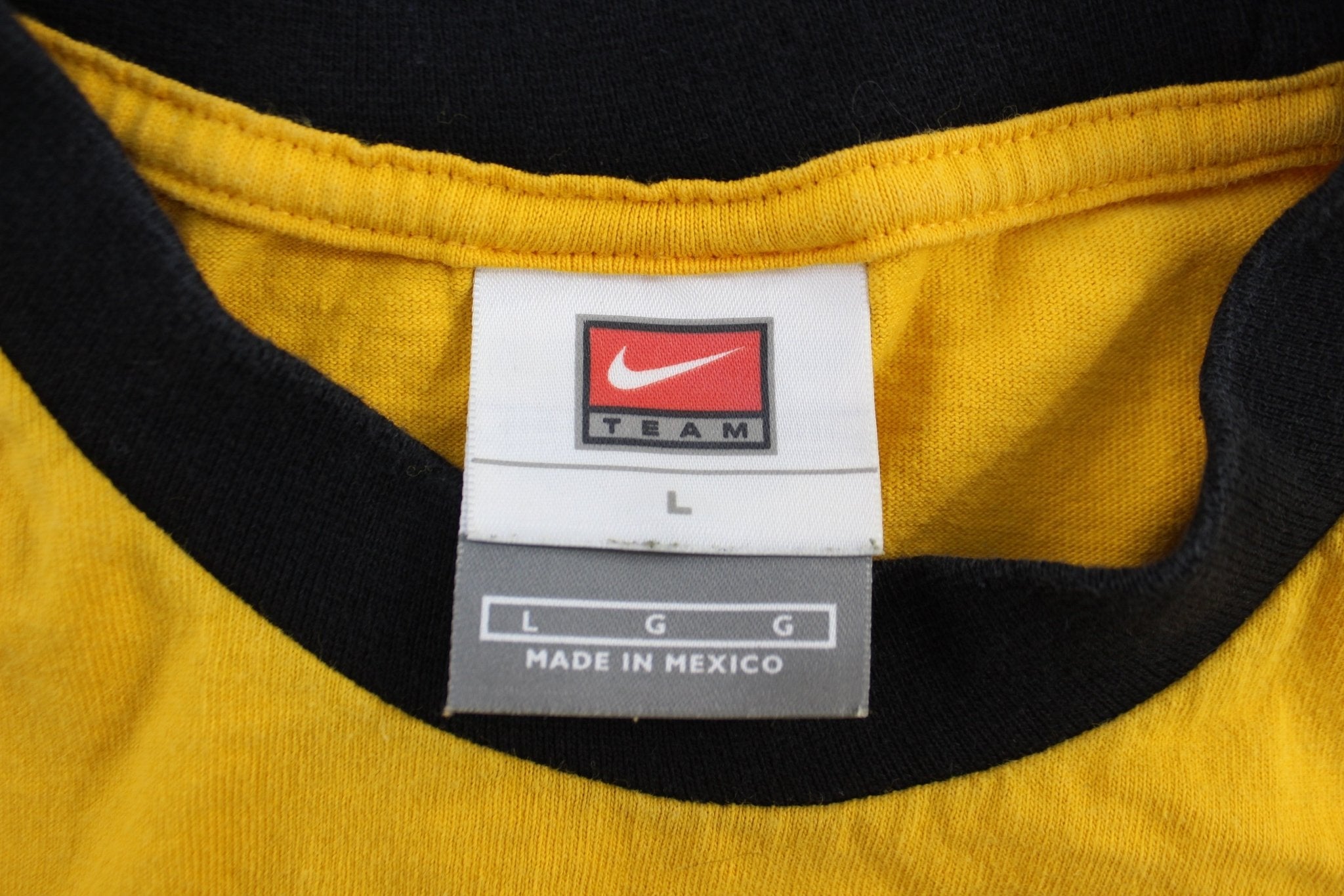 Nike Center Swoosh Logo Pittsburgh Pirates Ringer T-Shirt - ThriftedThreads.com