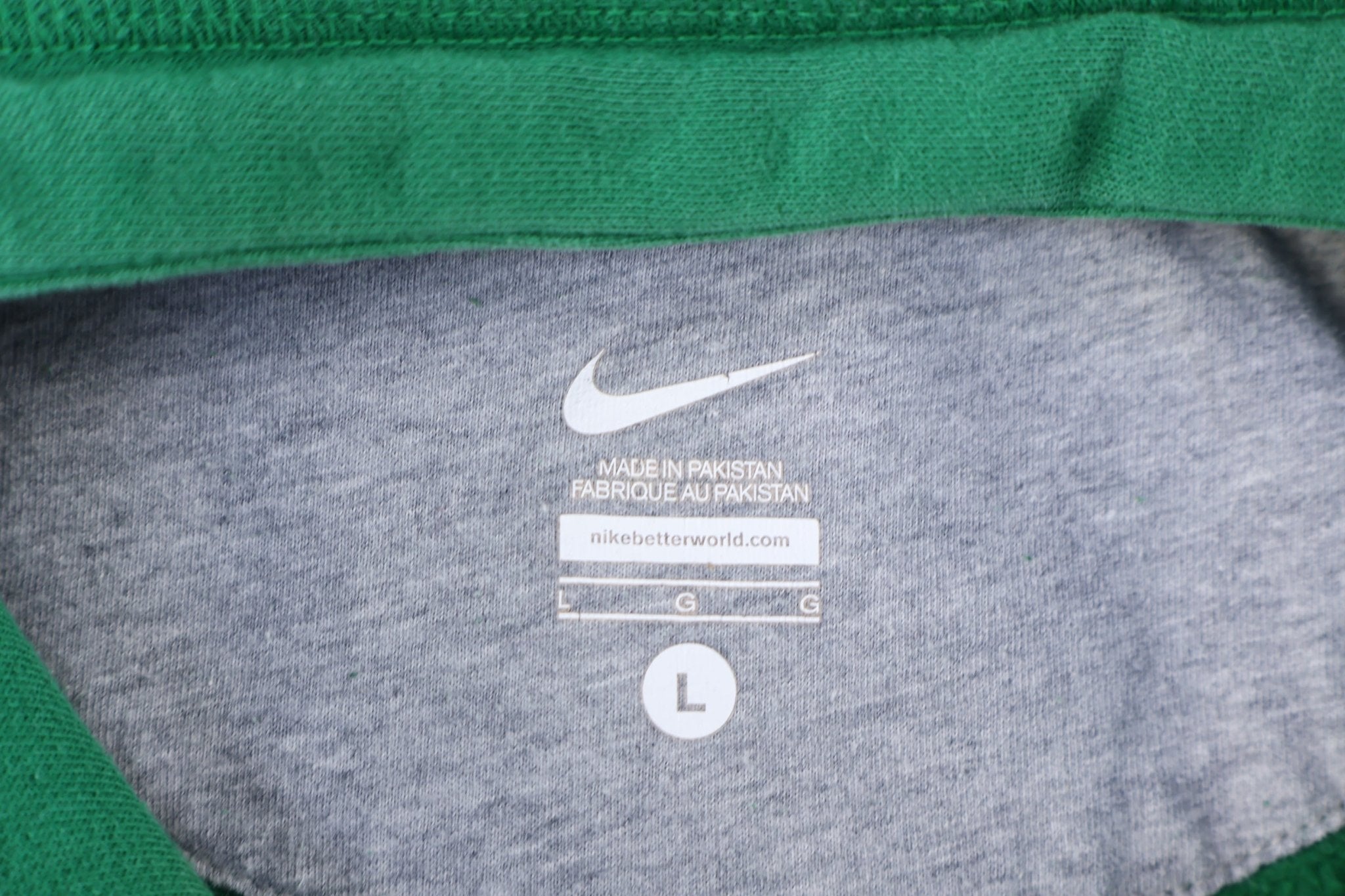 Nike Embroidered Logo Green Pullover Hoodie - Sweatshirt - Thrifted Threads