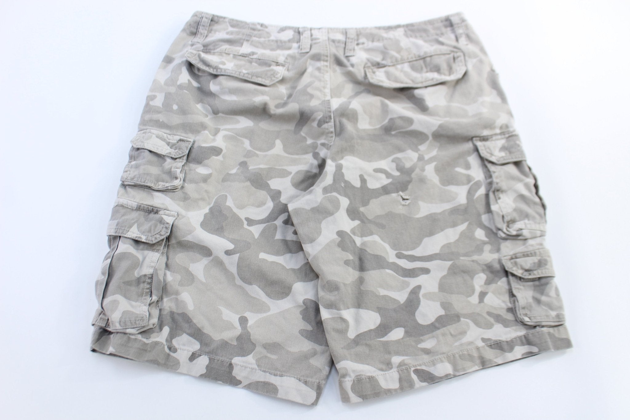 No Boundaries Camo Cargo Shorts - Pants/Shorts - Thrifted Threads