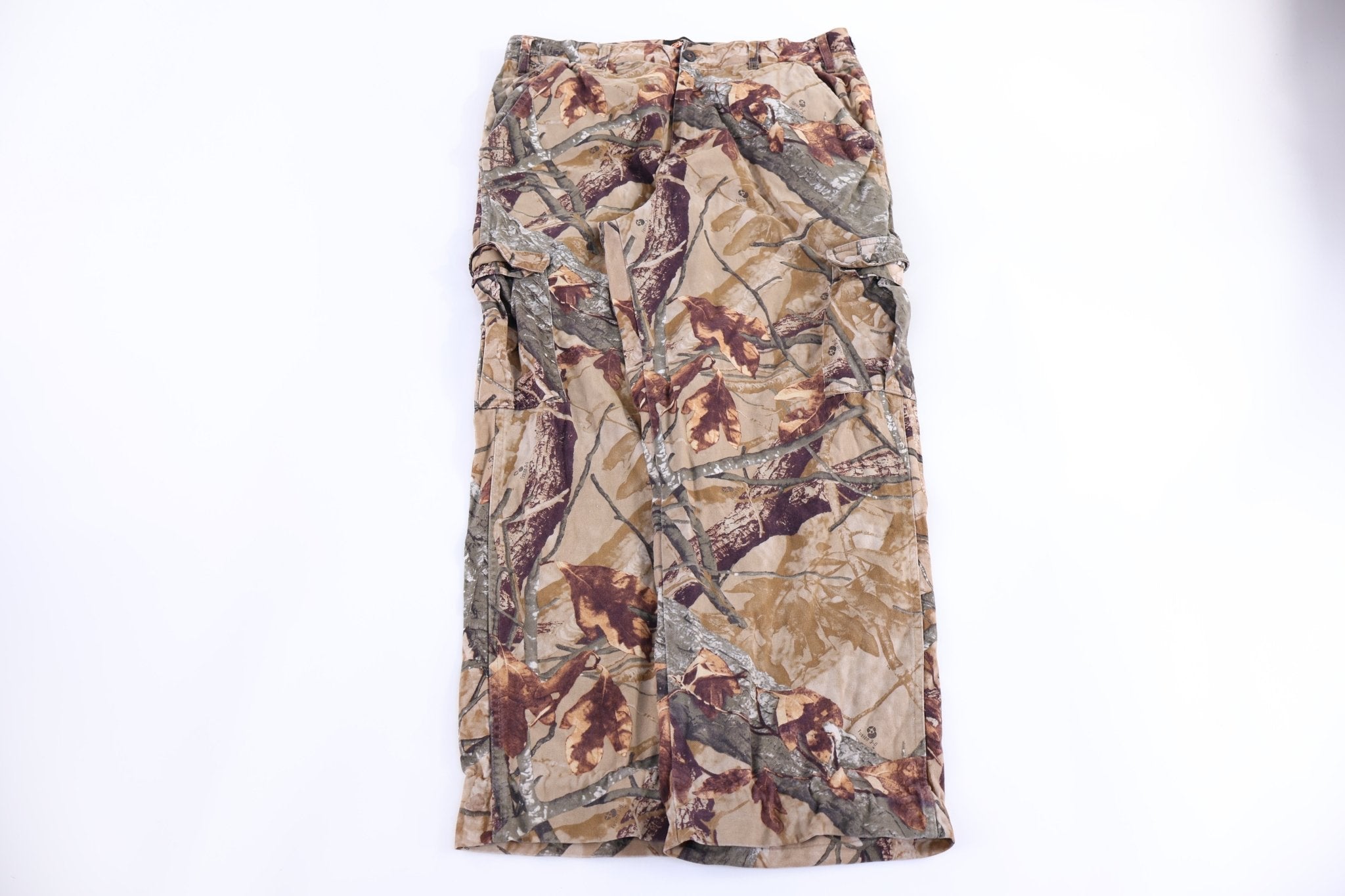 Outfitters Ridge Camo Cargo Pants - Pants/Shorts - Thrifted Threads