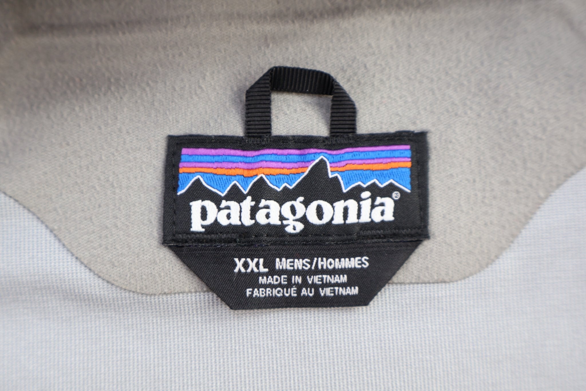 Patagonia Logo Patch Blue & Red Full Zip Jacket - Jacket - Thrifted Threads