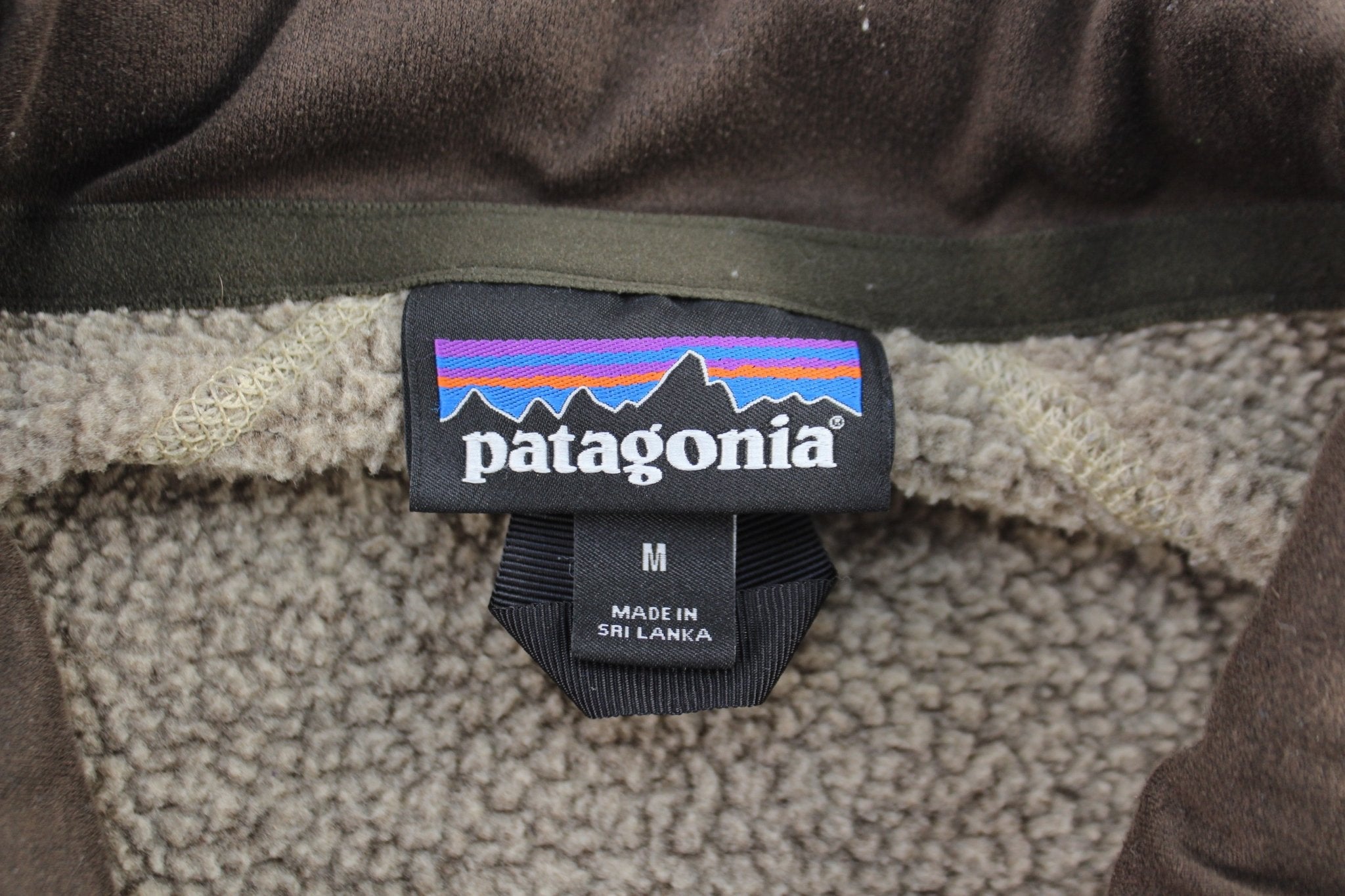 Patagonia Logo Patch Brown Better Sweater Fleece Jacket - ThriftedThreads.com
