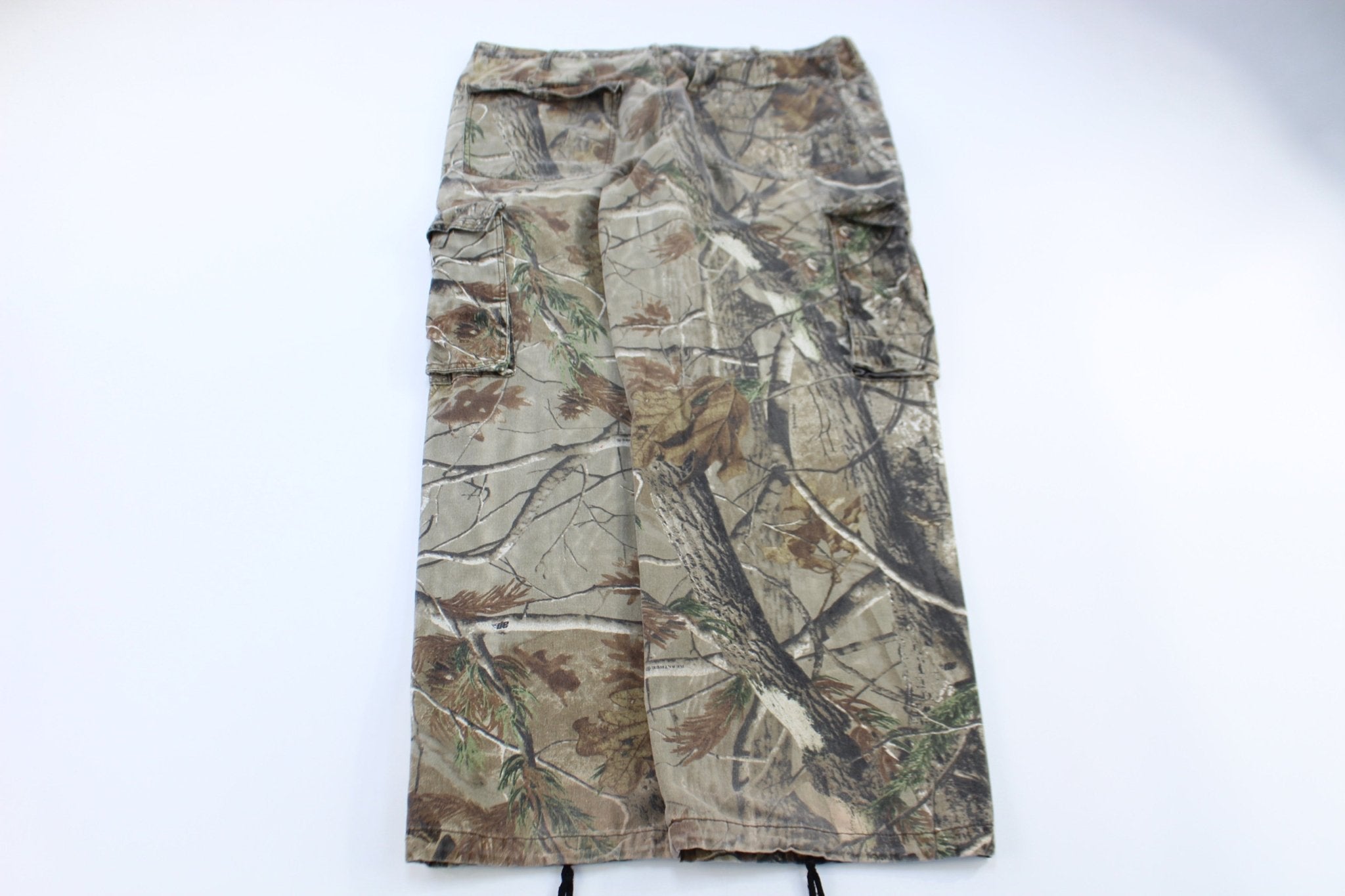 Real Tree Camo Cargo Pants - ThriftedThreads.com