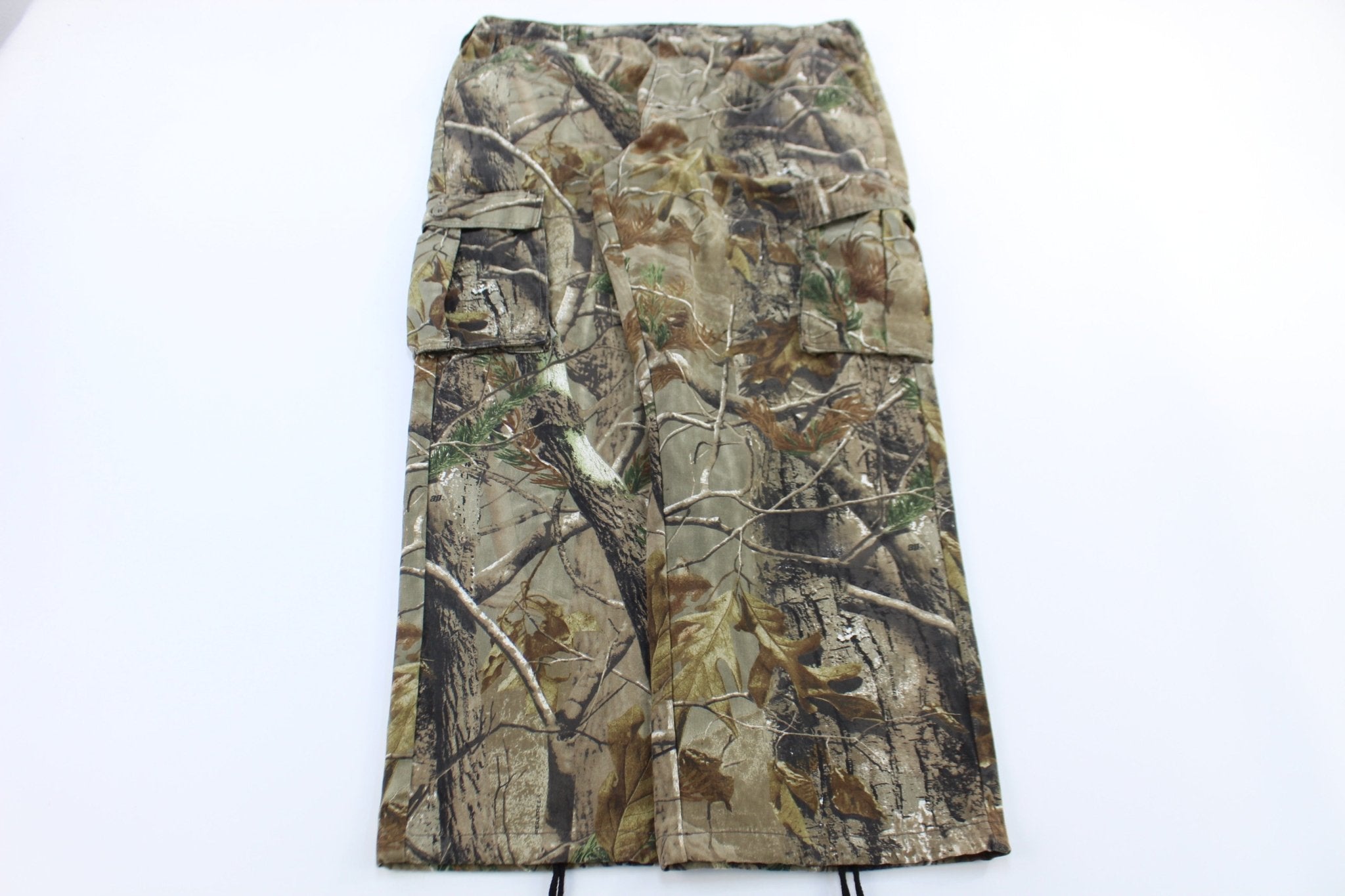 Real Tree Camo Cargo Pants - ThriftedThreads.com