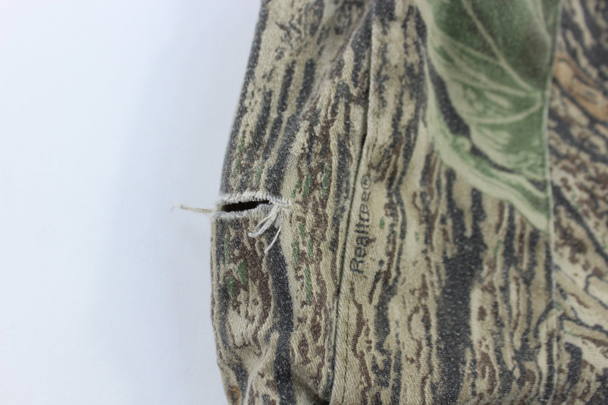 Real Tree Camo Cargo Pants - Pants/Shorts - Thrifted Threads