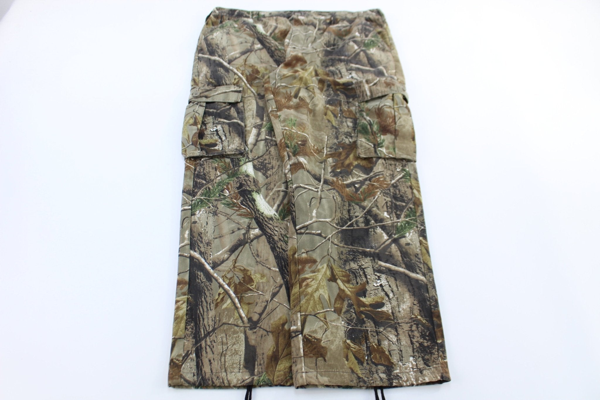 Real Tree Camo Cargo Pants - Pants/Shorts - Thrifted Threads