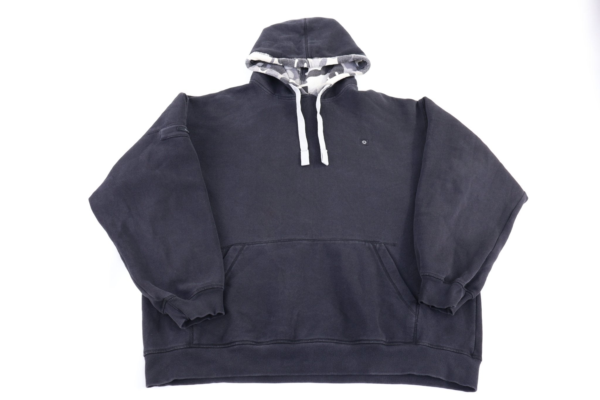 Southpole Black Pullover Hoodie - Sweatshirt - Thrifted Threads