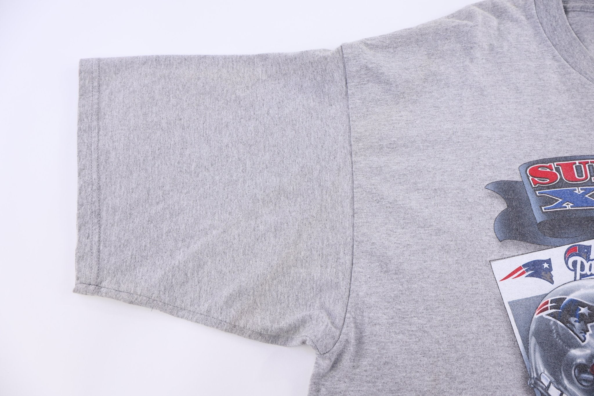 Superbowl XXXVI Patriots Vs Rams T-shirt - Shirts & Tops - Thrifted Threads