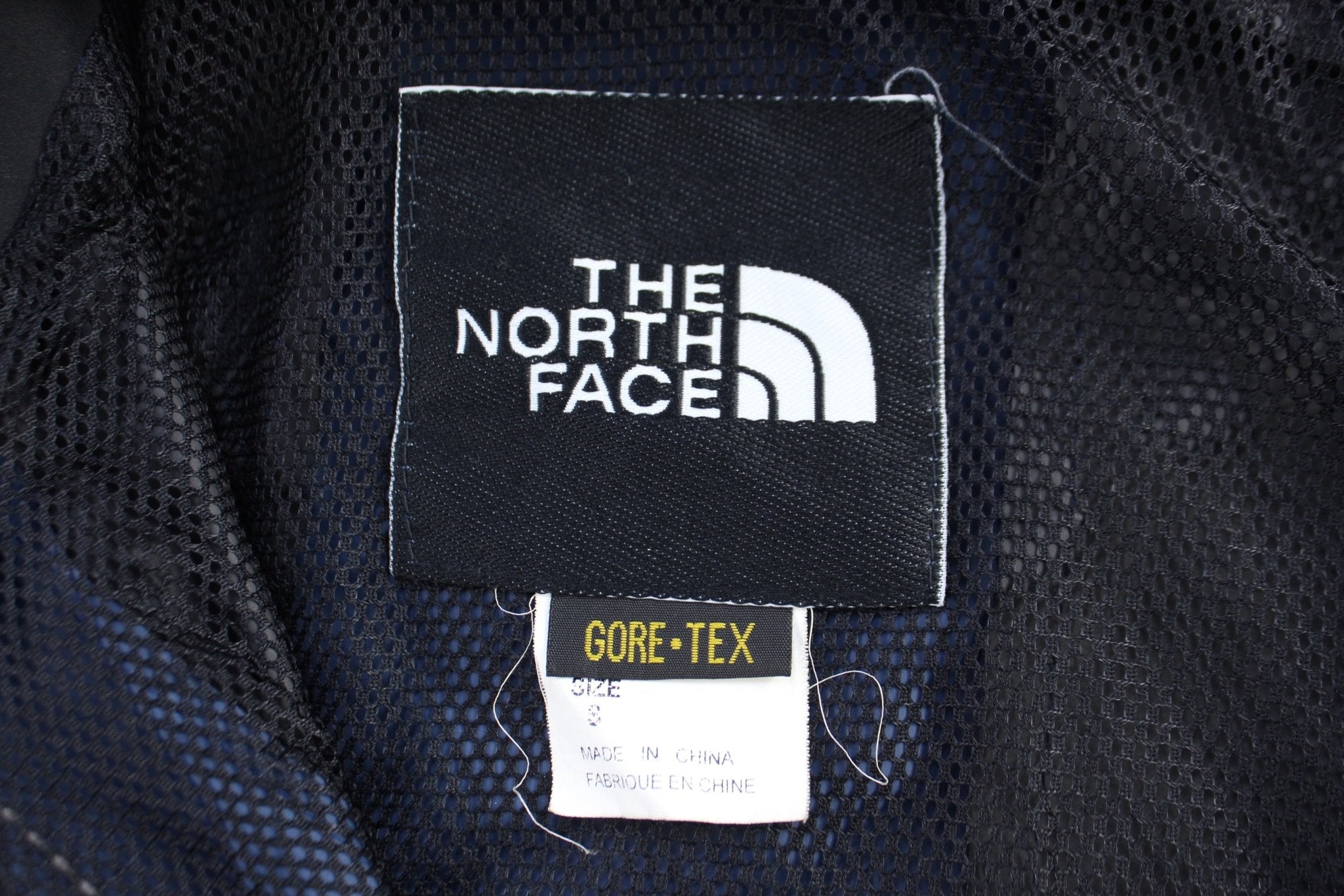 The North Face Gore-Tex Black & Purple Parka Jacket - Jacket - Thrifted Threads