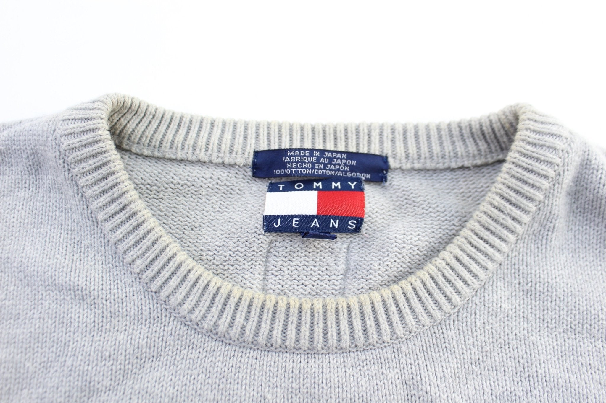 Tommy Hilfiger USA Flag Logo Grey Pullover - ThriftedThreads.com