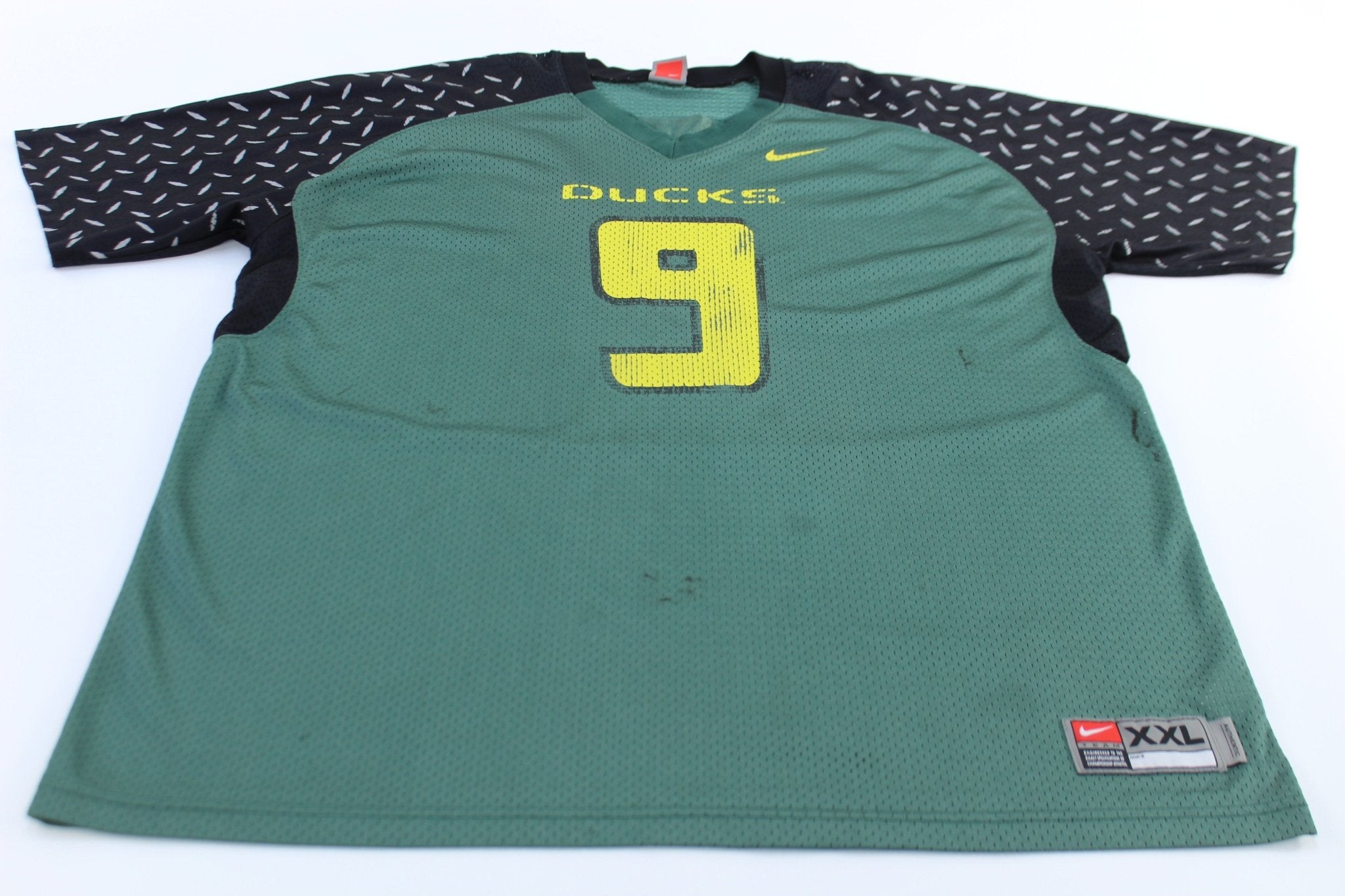 University of Oregon Ducks 9 Nike Football Jersey - ThriftedThreads.com