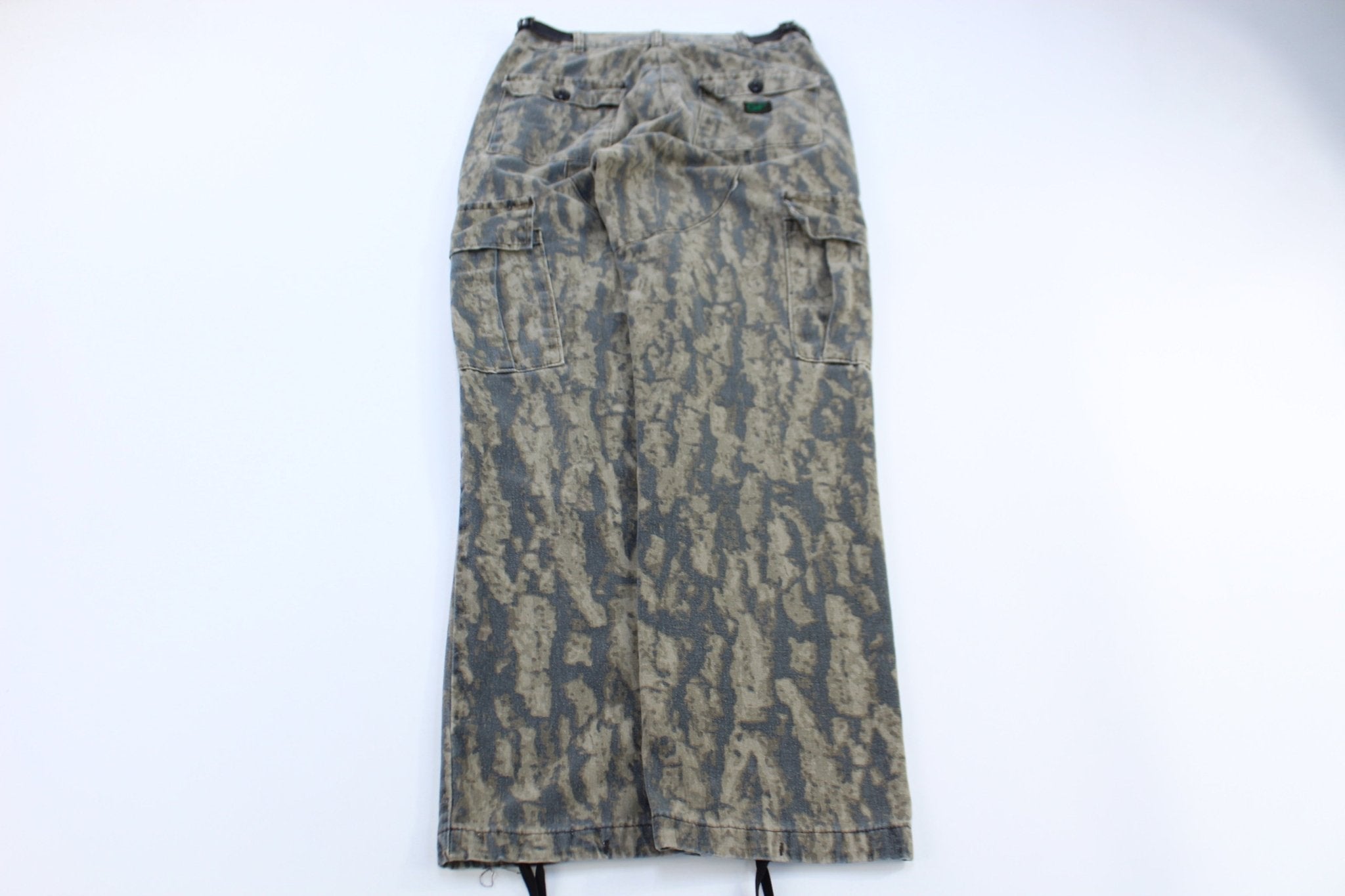 Vintage Camo Cargo Pants - Pants - Thrifted Threads
