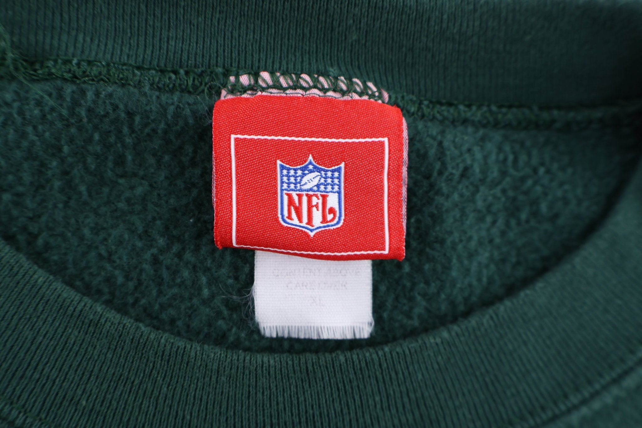 Vintage Green Bay Packers Football Sweatshirt - Sweatshirt - Thrifted Threads