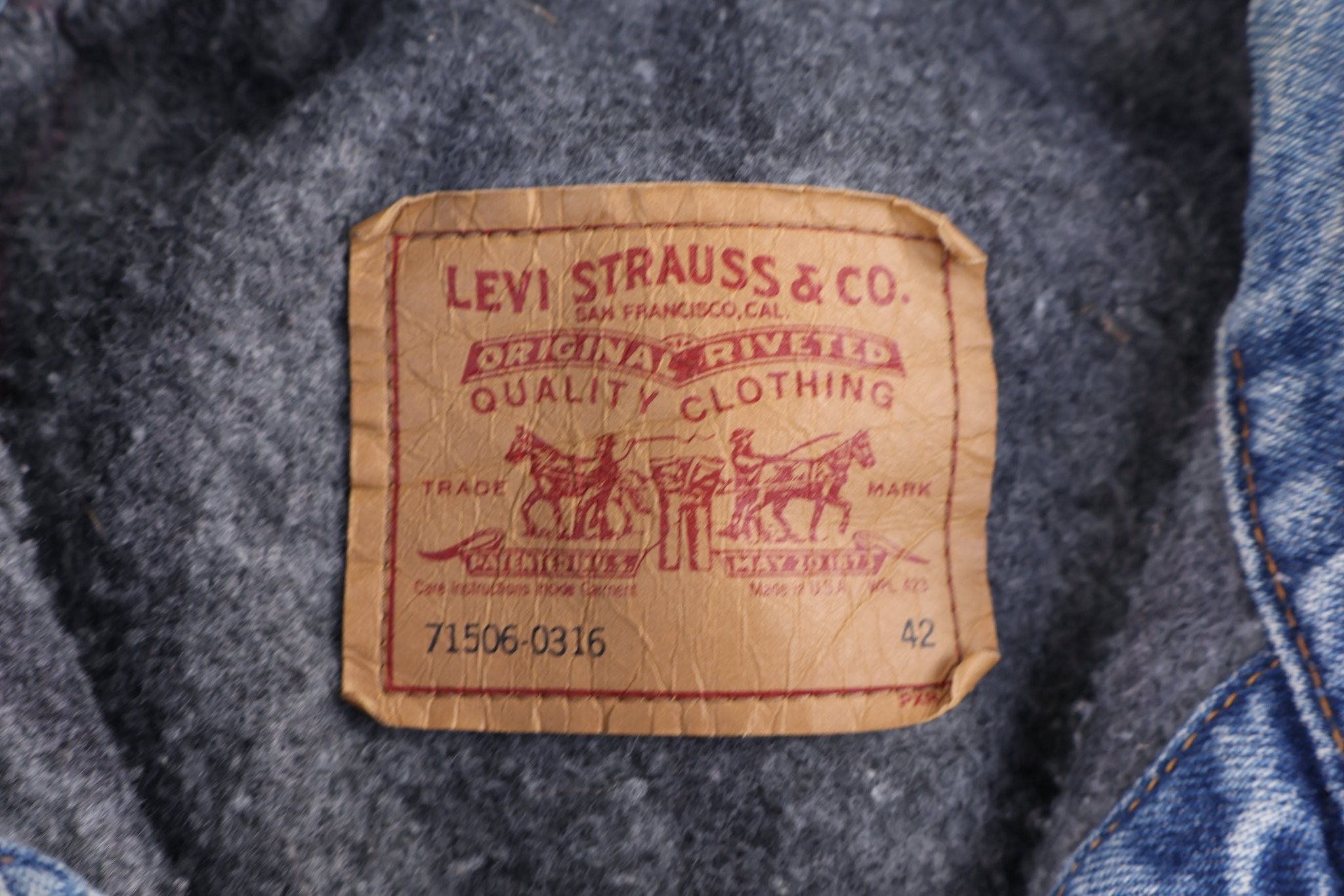 Vintage Levi's Dark Wash Blanket Lined Denim Jacket - Jacket - Thrifted Threads