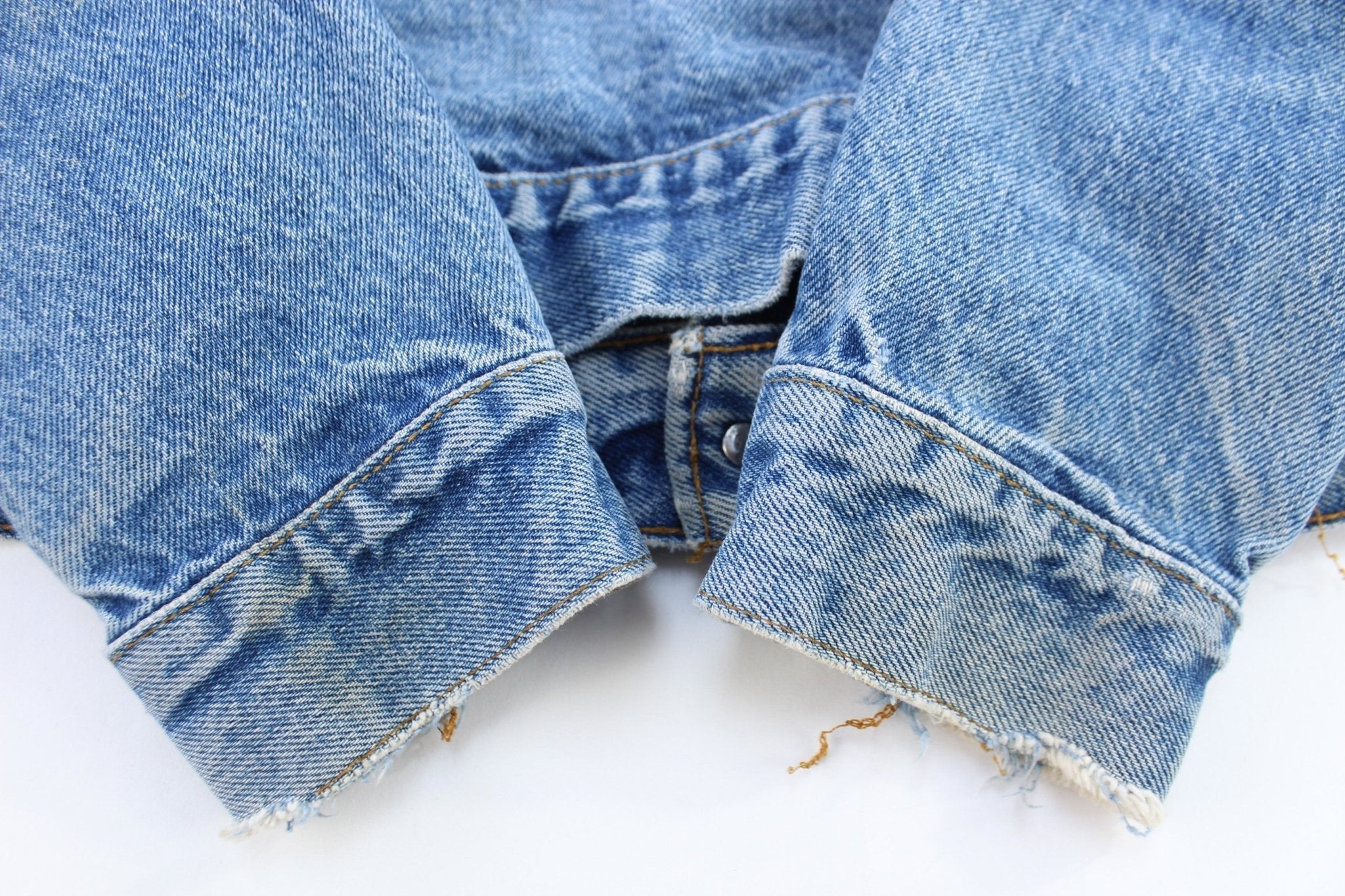 Vintage Levi's Medium Wash Demin Jacket - Jacket - Thrifted Threads