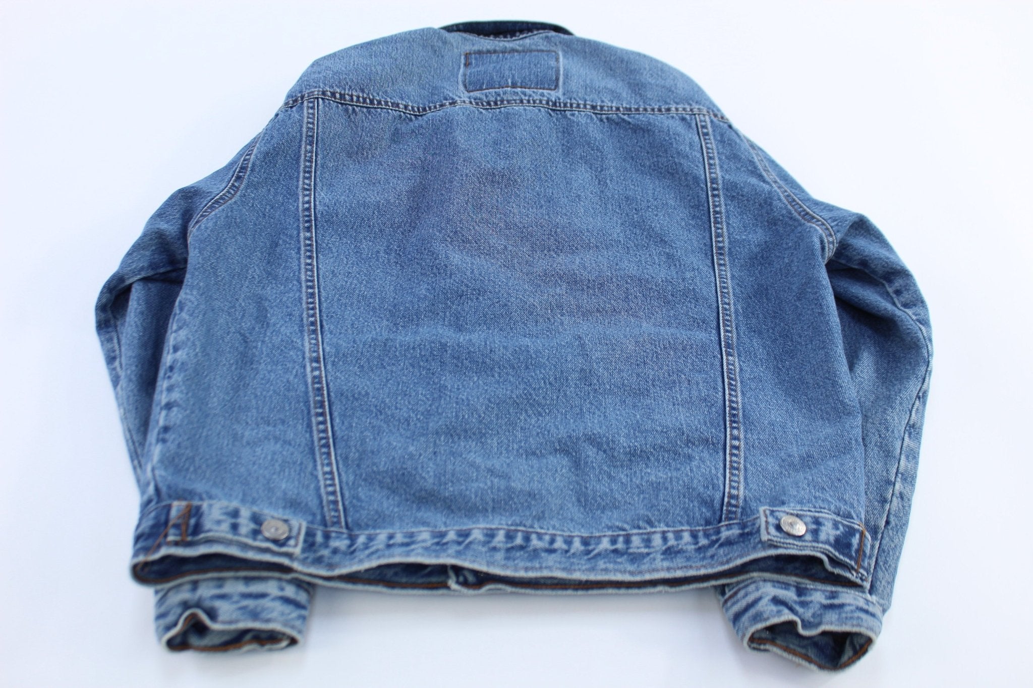 Vintage Levi's Medium Wash Denim Trucker Jacket - ThriftedThreads.com