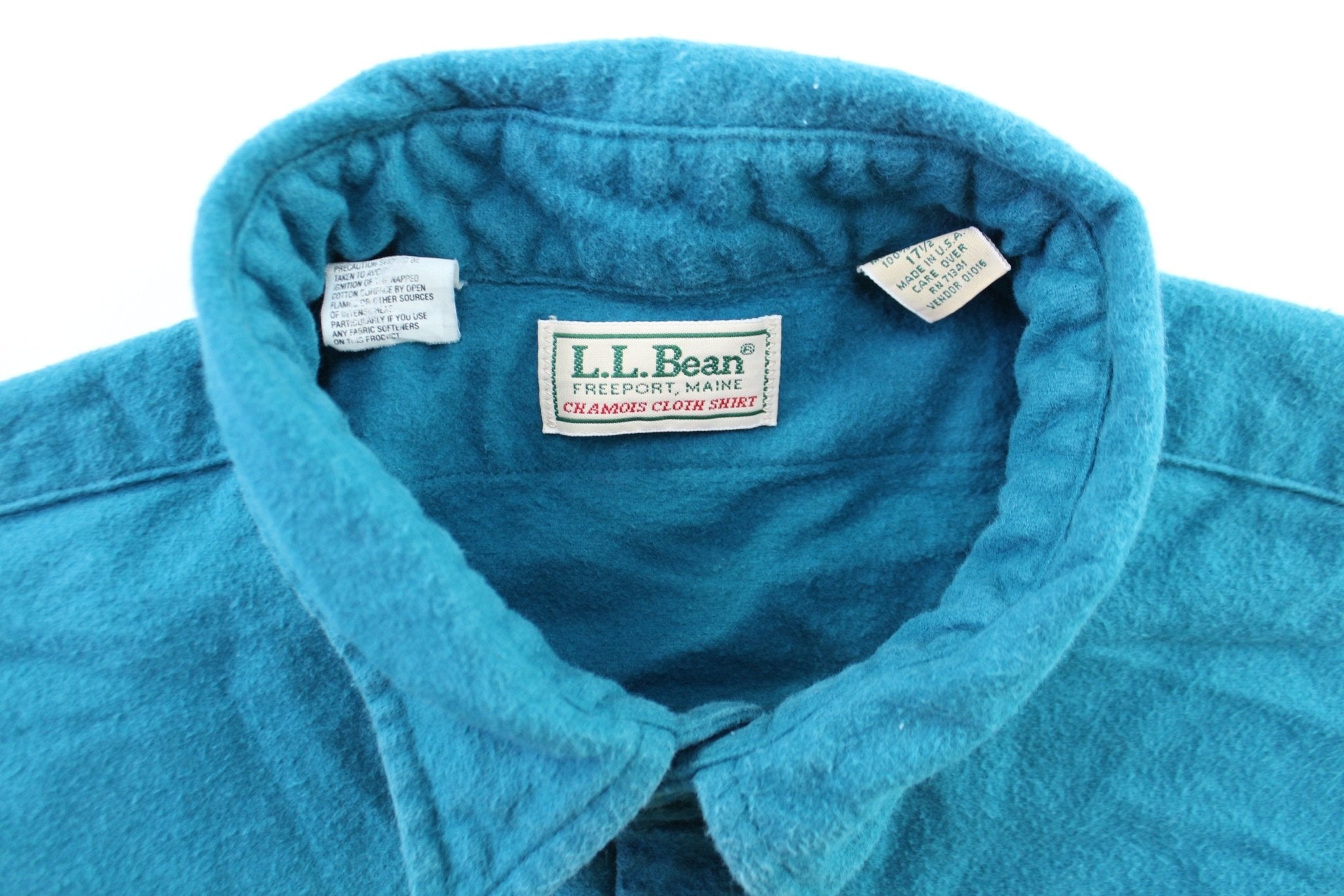 Vintage L.L. Bean Turquoise Chamons Cloth LS Button Down Shirt - ThriftedThreads.com