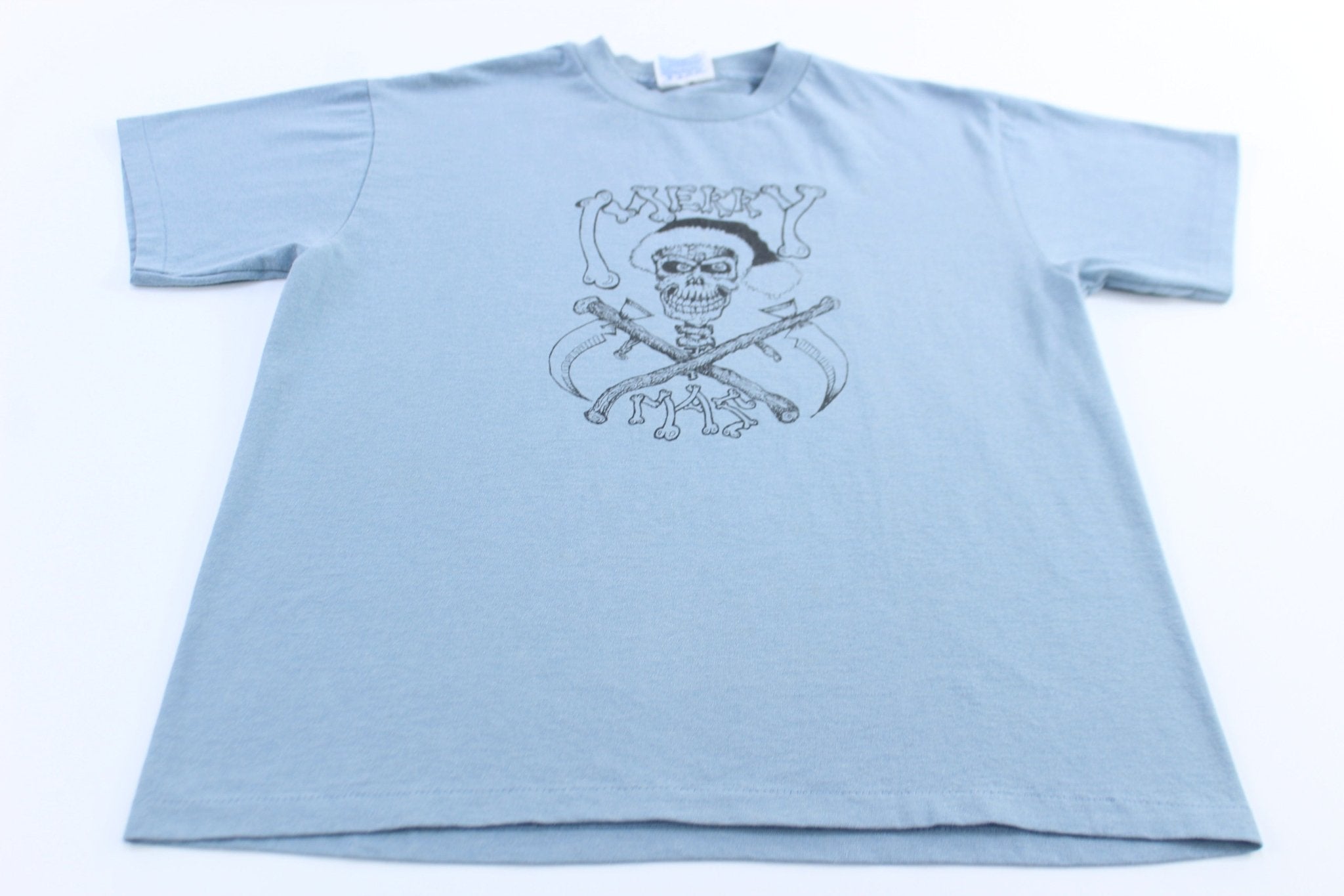 Vintage Merry X - Mas Skull Graphic T-Shirt - ThriftedThreads.com