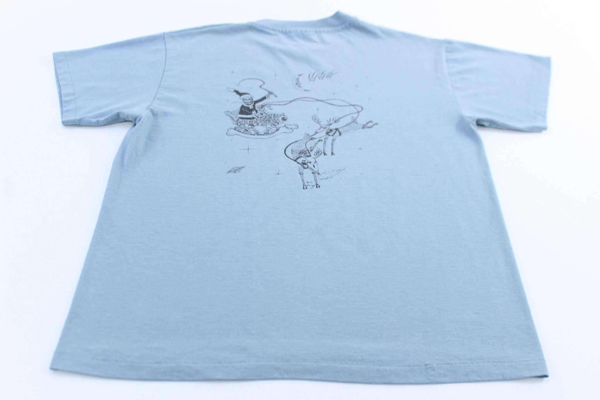 Vintage Merry X - Mas Skull Graphic T-Shirt - ThriftedThreads.com